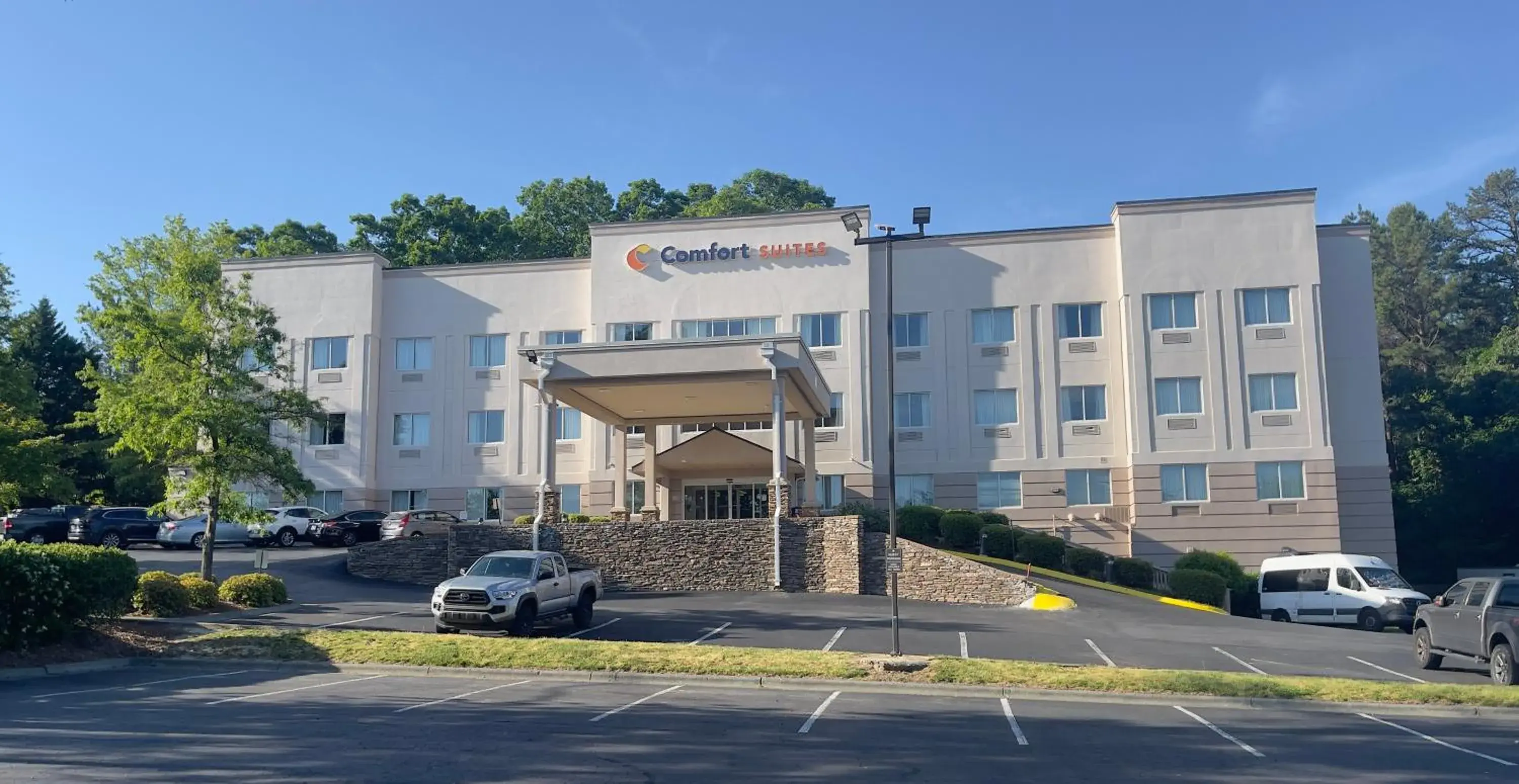 Property building in Comfort Suites Raleigh Walnut Creek Property building in Comfort Suites Raleigh Walnut Creek