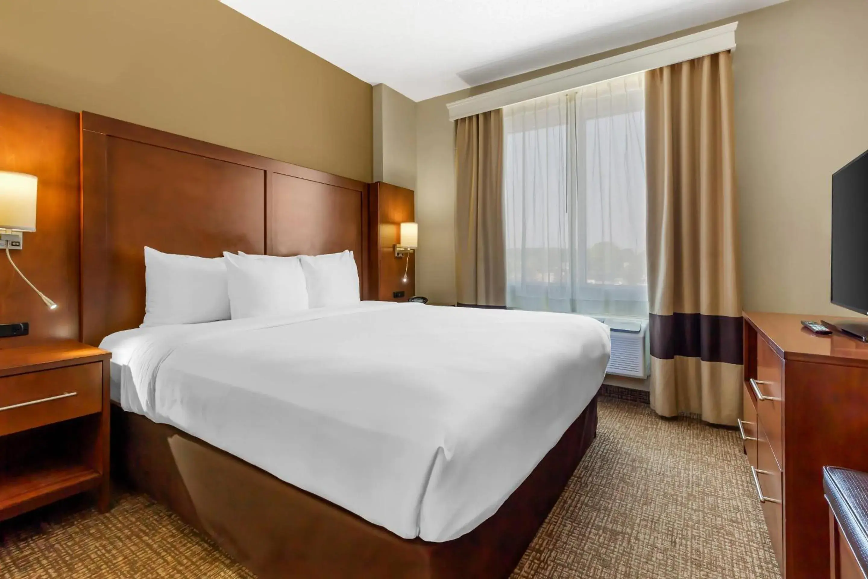 Bedroom, Bed in Comfort Suites Raleigh Walnut Creek Bedroom, Bed in Comfort Suites Raleigh Walnut Creek