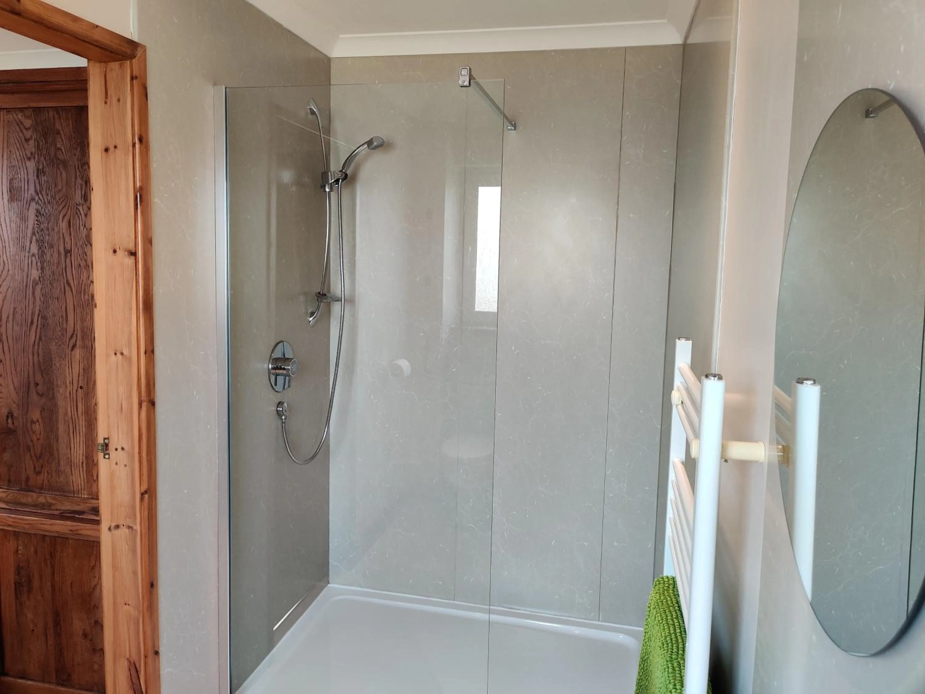 Bathroom in Nant Gloyw Oswestry