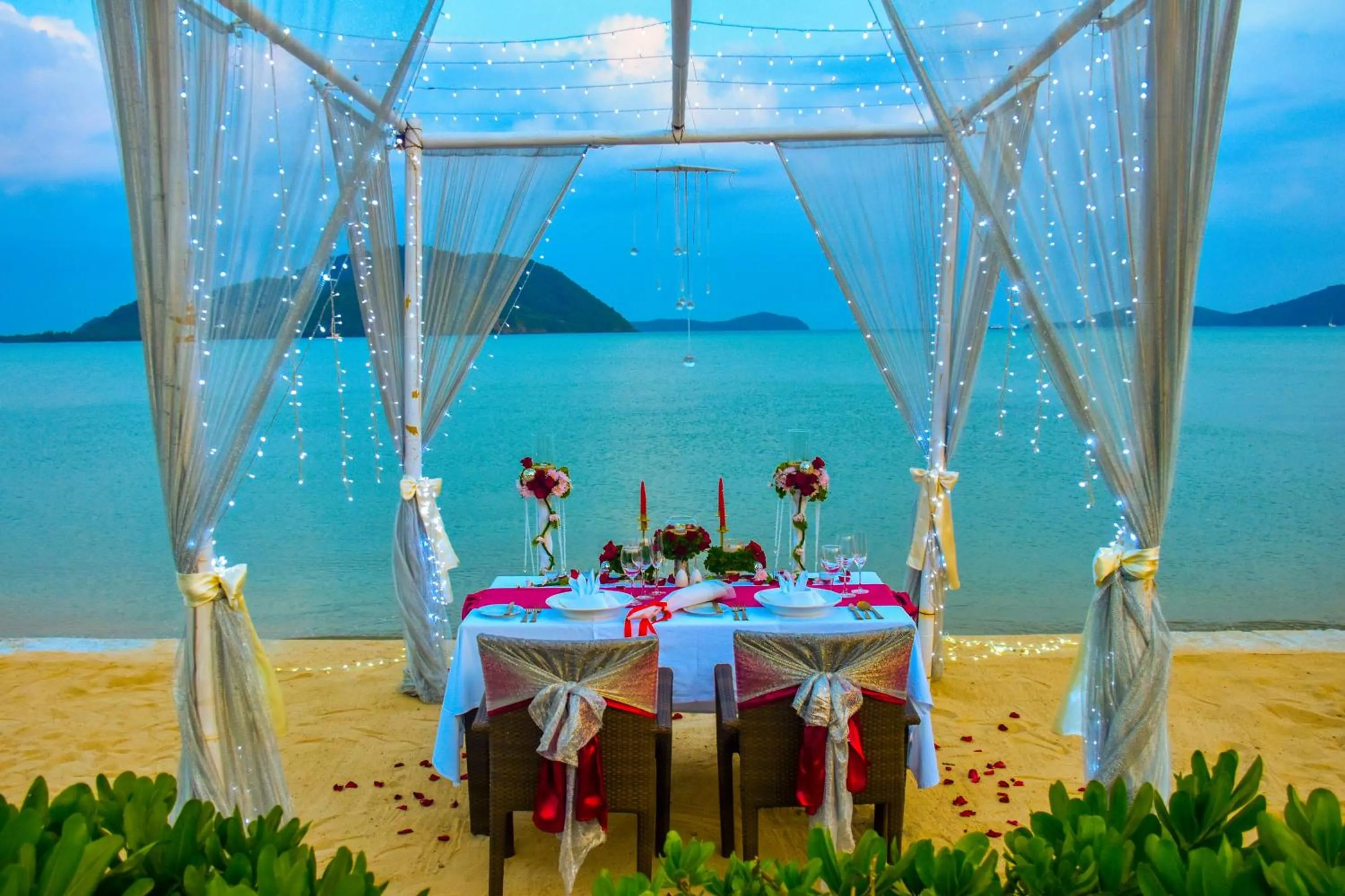 Dining area in The Vijitt Resort Phuket - SHA Extra Plus