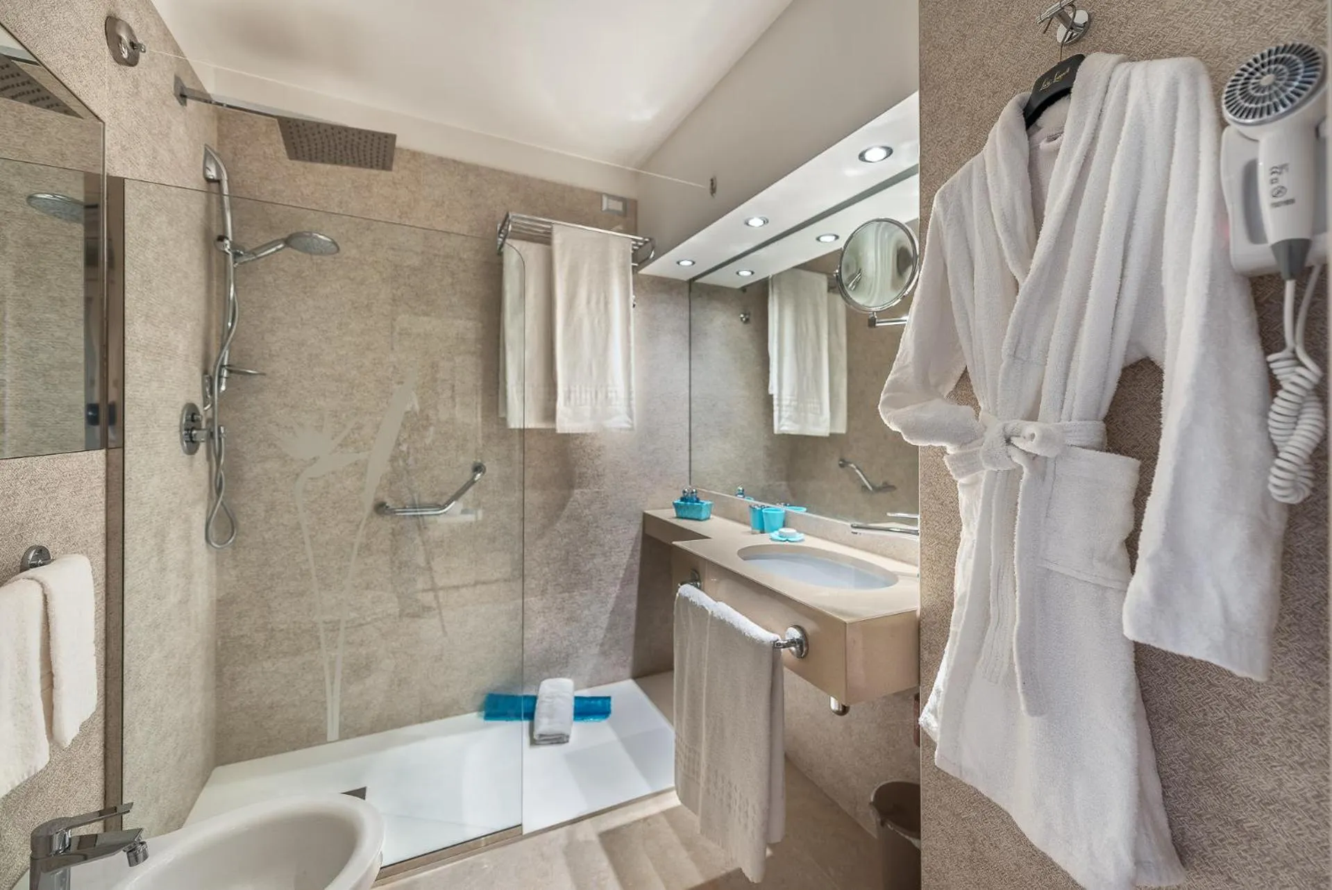 Bathroom in Acacia Palace