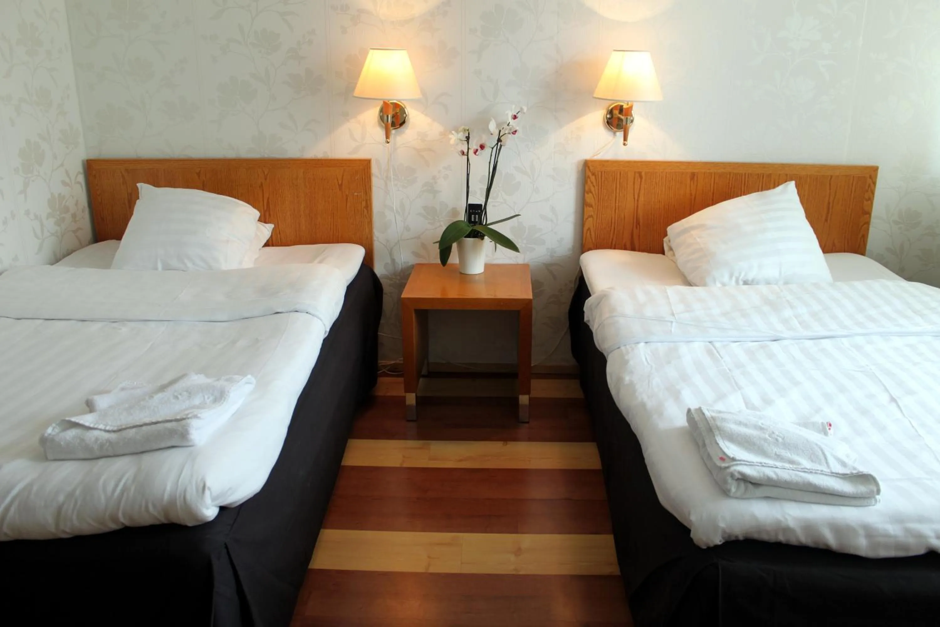 Photo of the whole room, Bed in Hotel Alexander