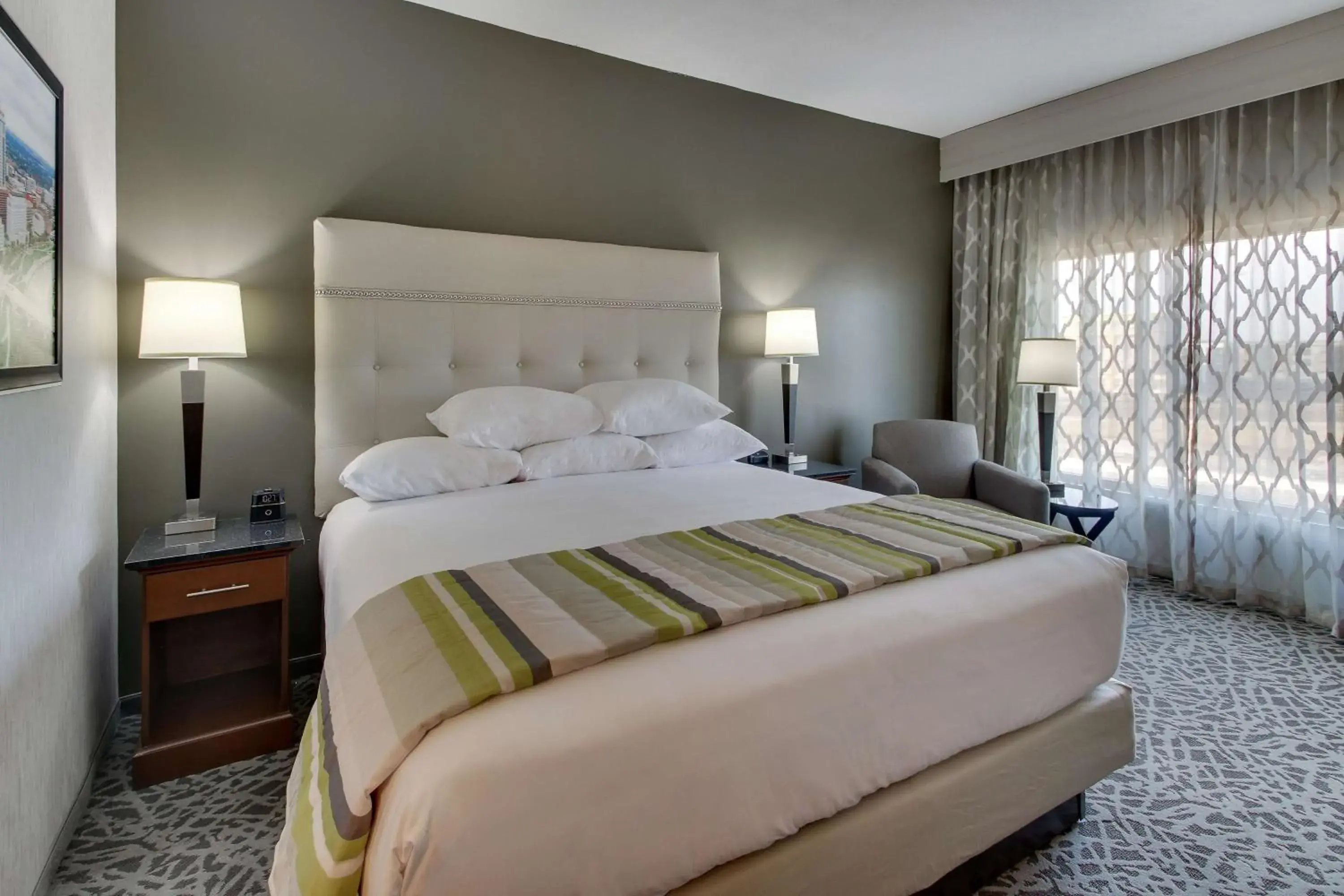 Deluxe King Room - Hearing Accessible, Shower in Drury Inn & Suites Columbus Polaris Deluxe King Room - Hearing Accessible, Shower in Drury Inn & Suites Columbus Polaris