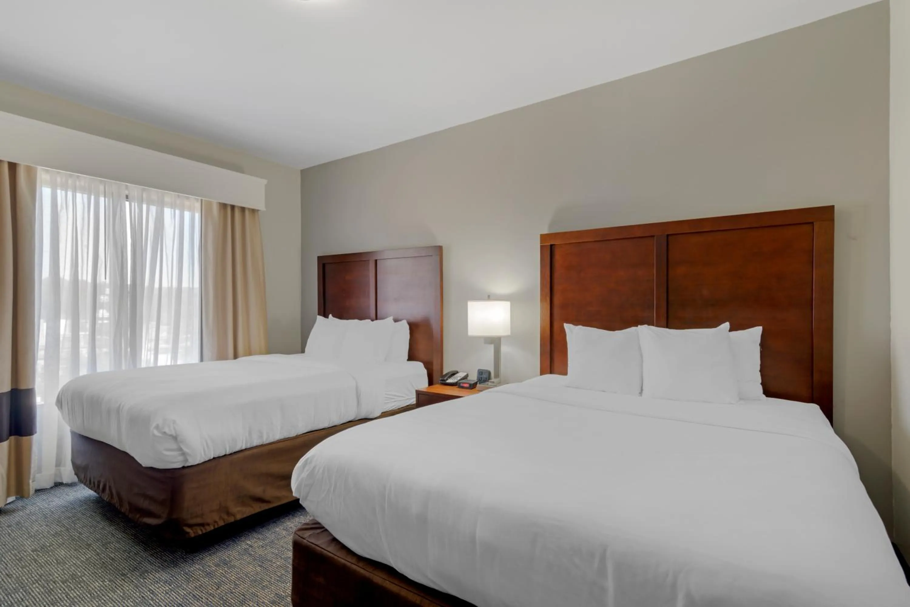 Bedroom, Bed in Comfort Suites Stockbridge Atlanta South