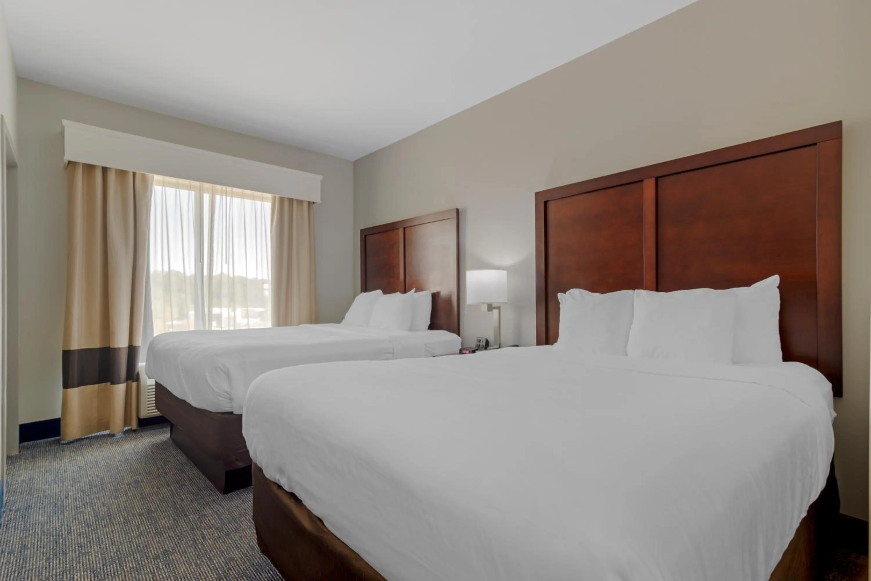 Bedroom, Bed in Comfort Suites Stockbridge Atlanta South