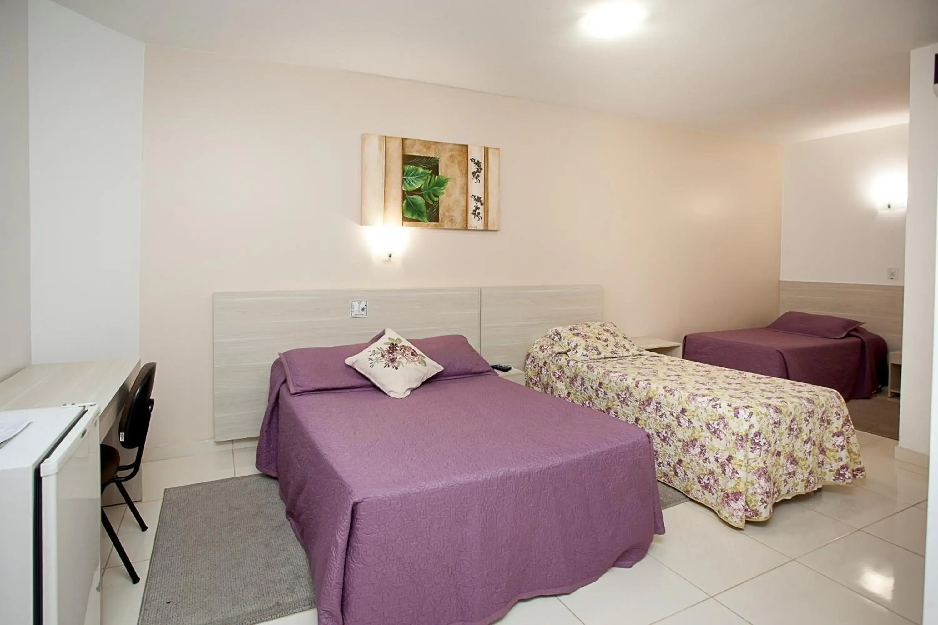 Kitchen or kitchenette, Bed in Alves Hotel Kitchen or kitchenette, Bed in Alves Hotel