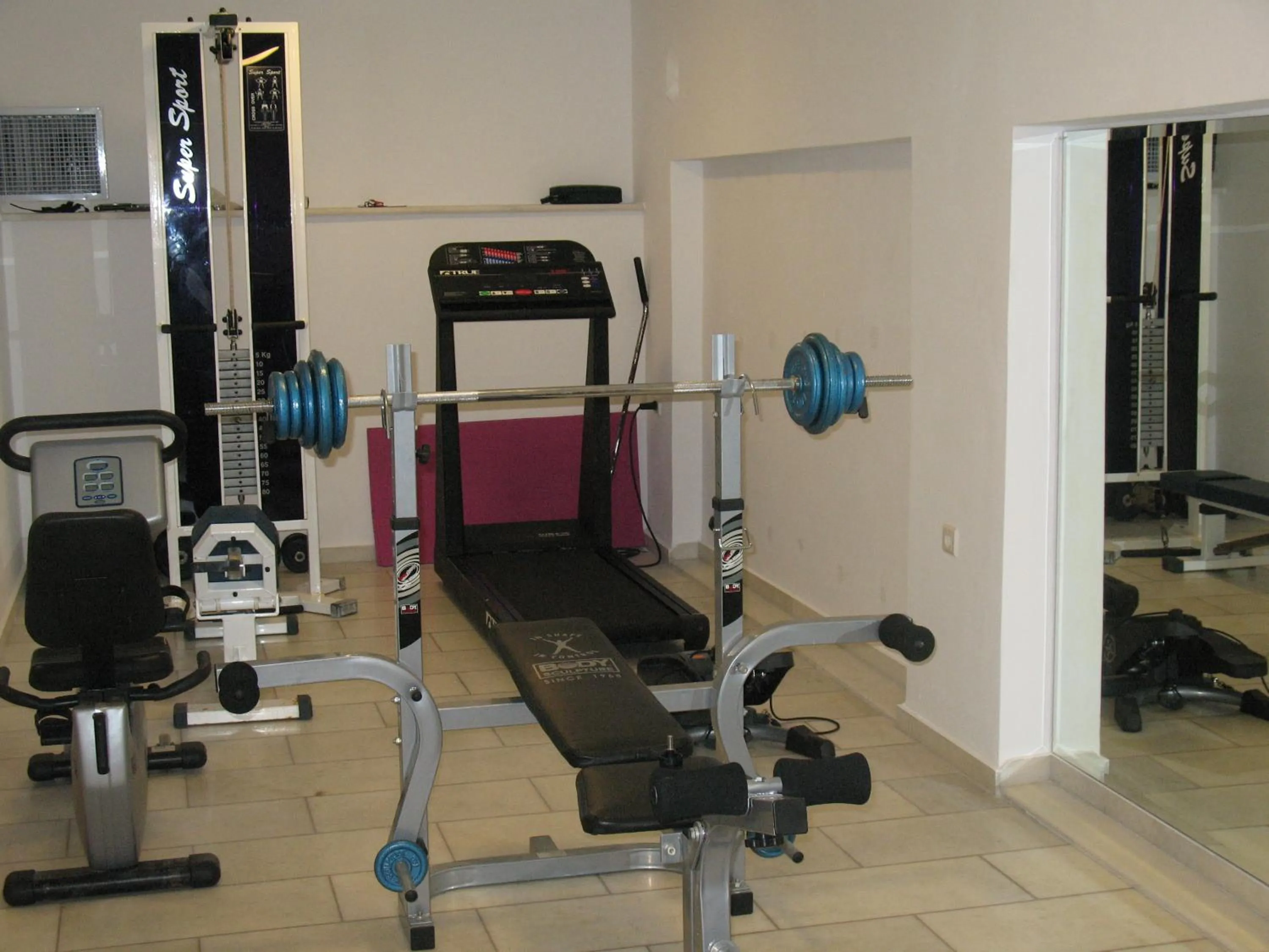 Fitness centre/facilities in Iliovasilema