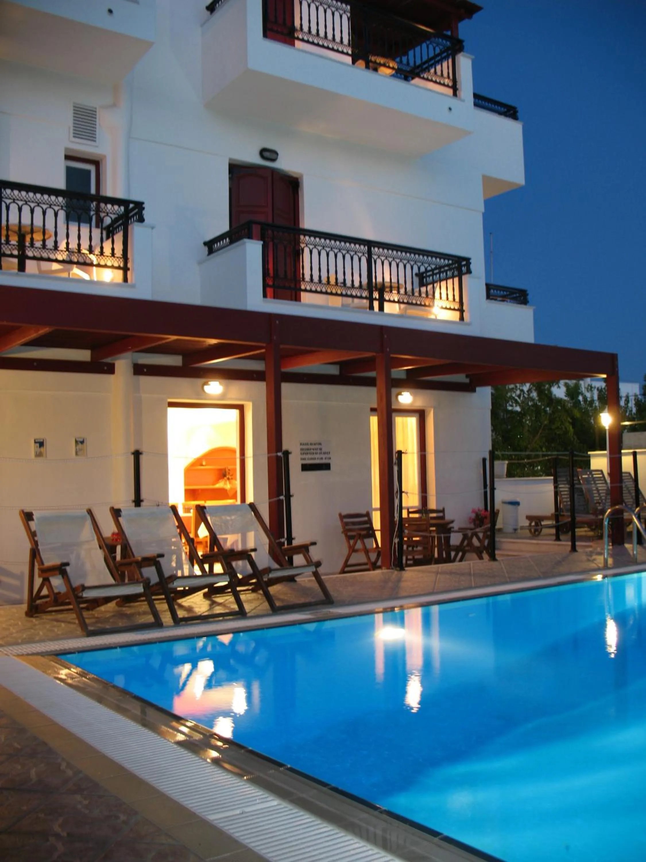 Swimming pool in Iliovasilema