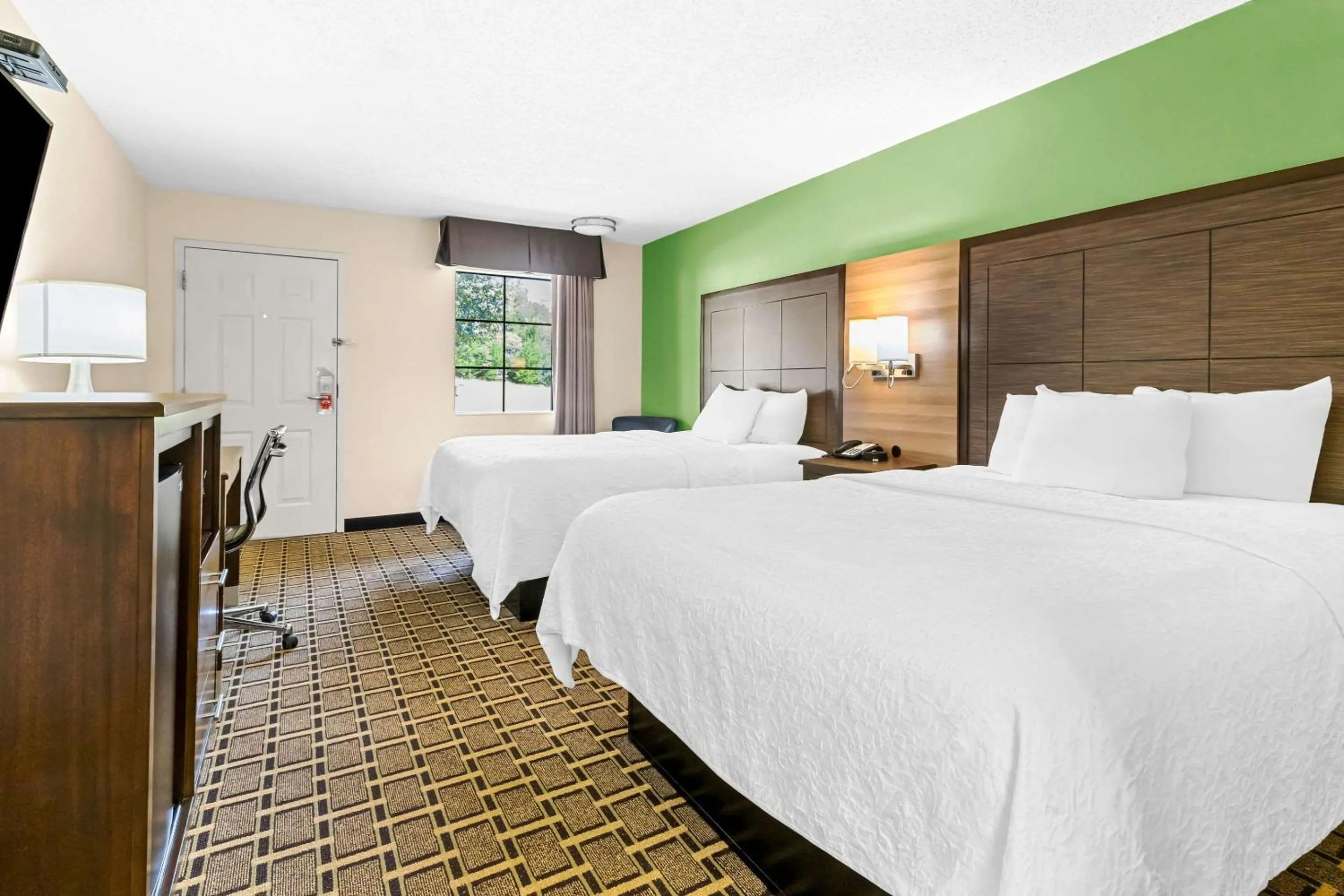 Bedroom, Bed in Econo Lodge