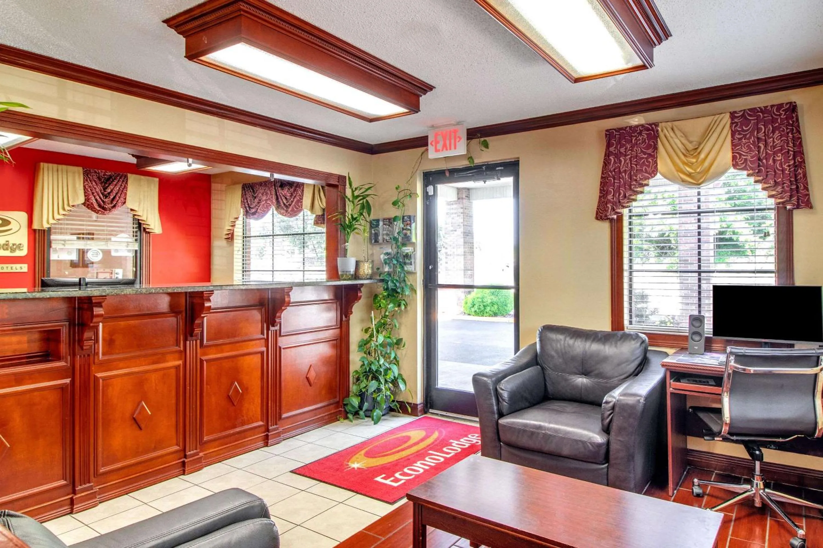 Lobby or reception in Econo Lodge