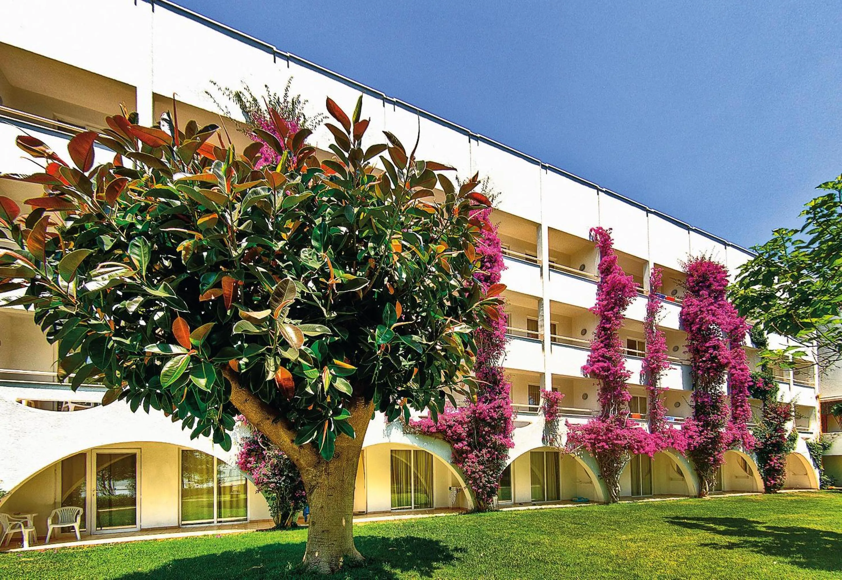 Property building in Labranda Alantur