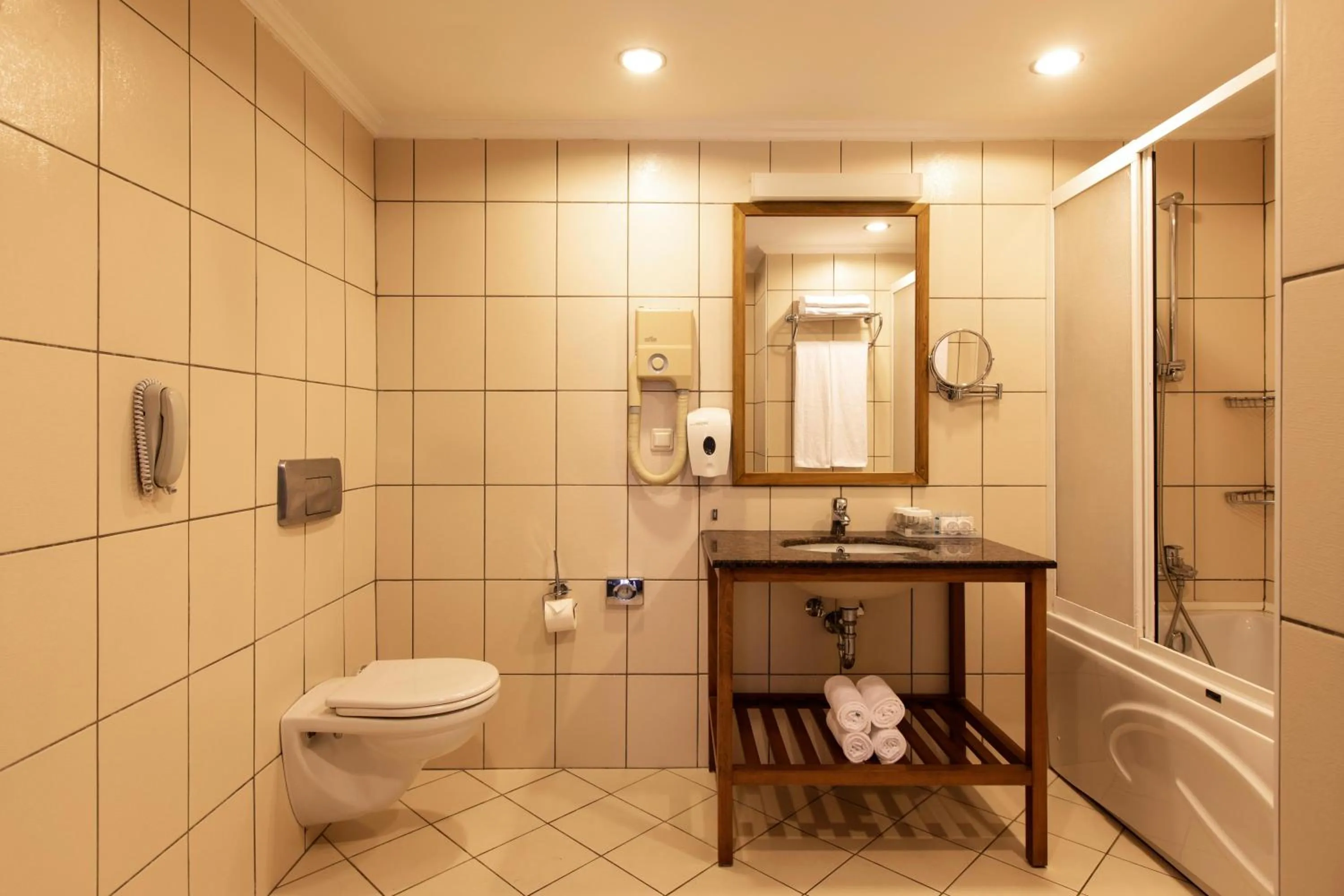 Bathroom in Labranda Alantur