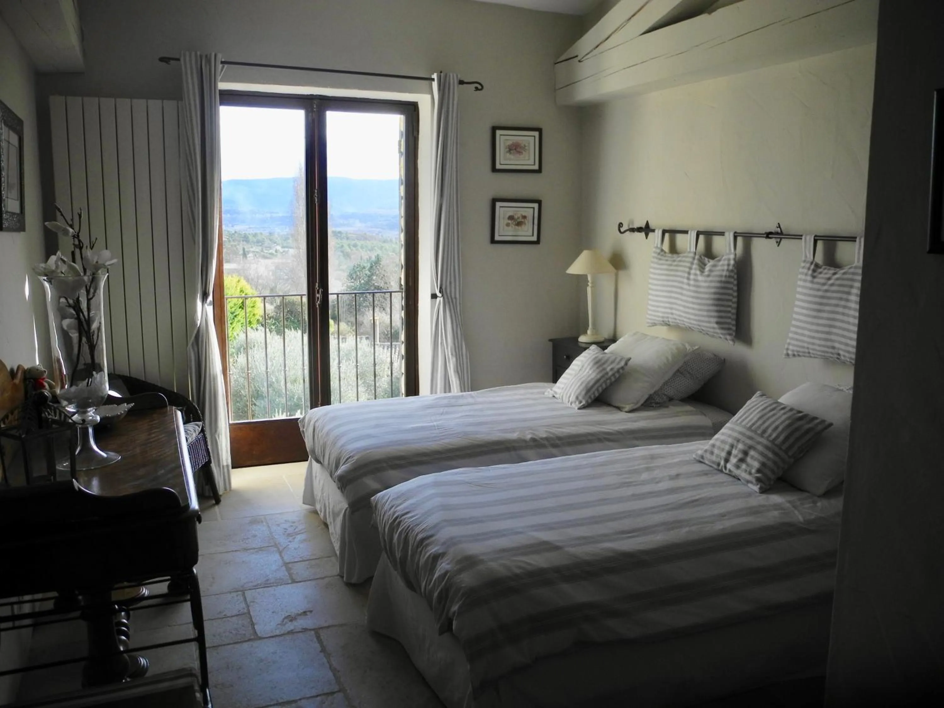 Bed in OUSTAU DE PIERA