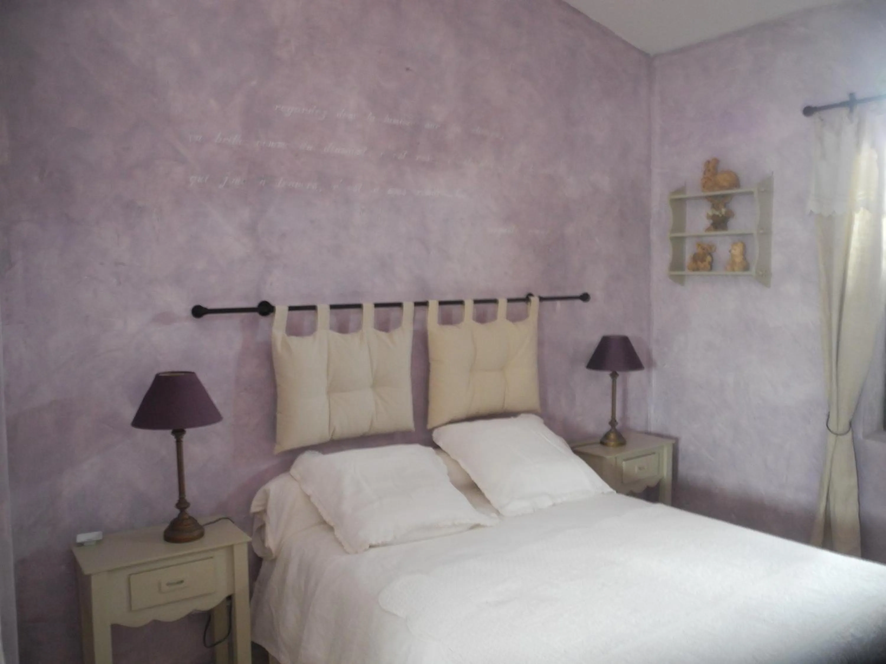 Bed in OUSTAU DE PIERA