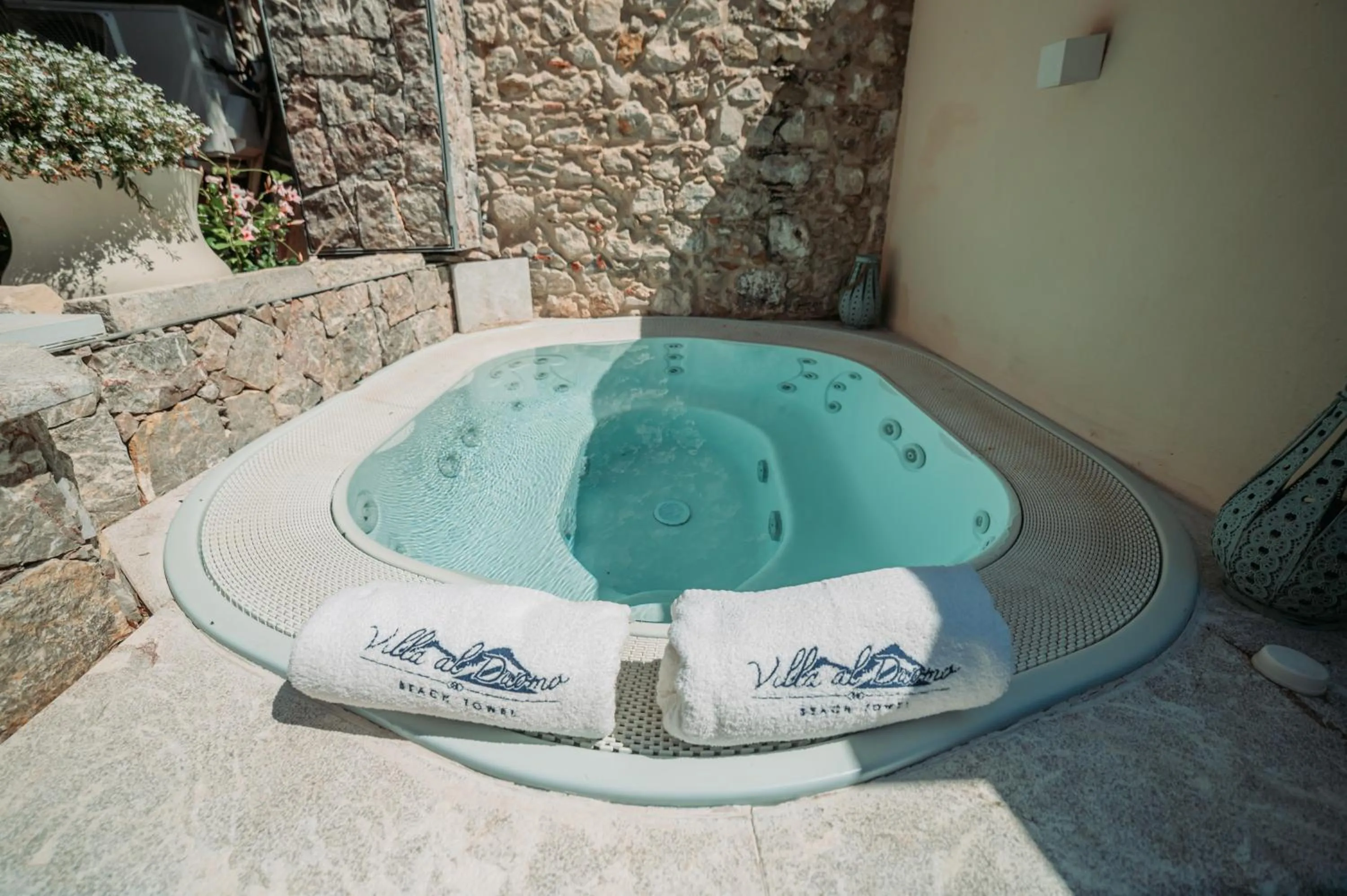 Hot Tub in Private Villa at Villa al Duomo