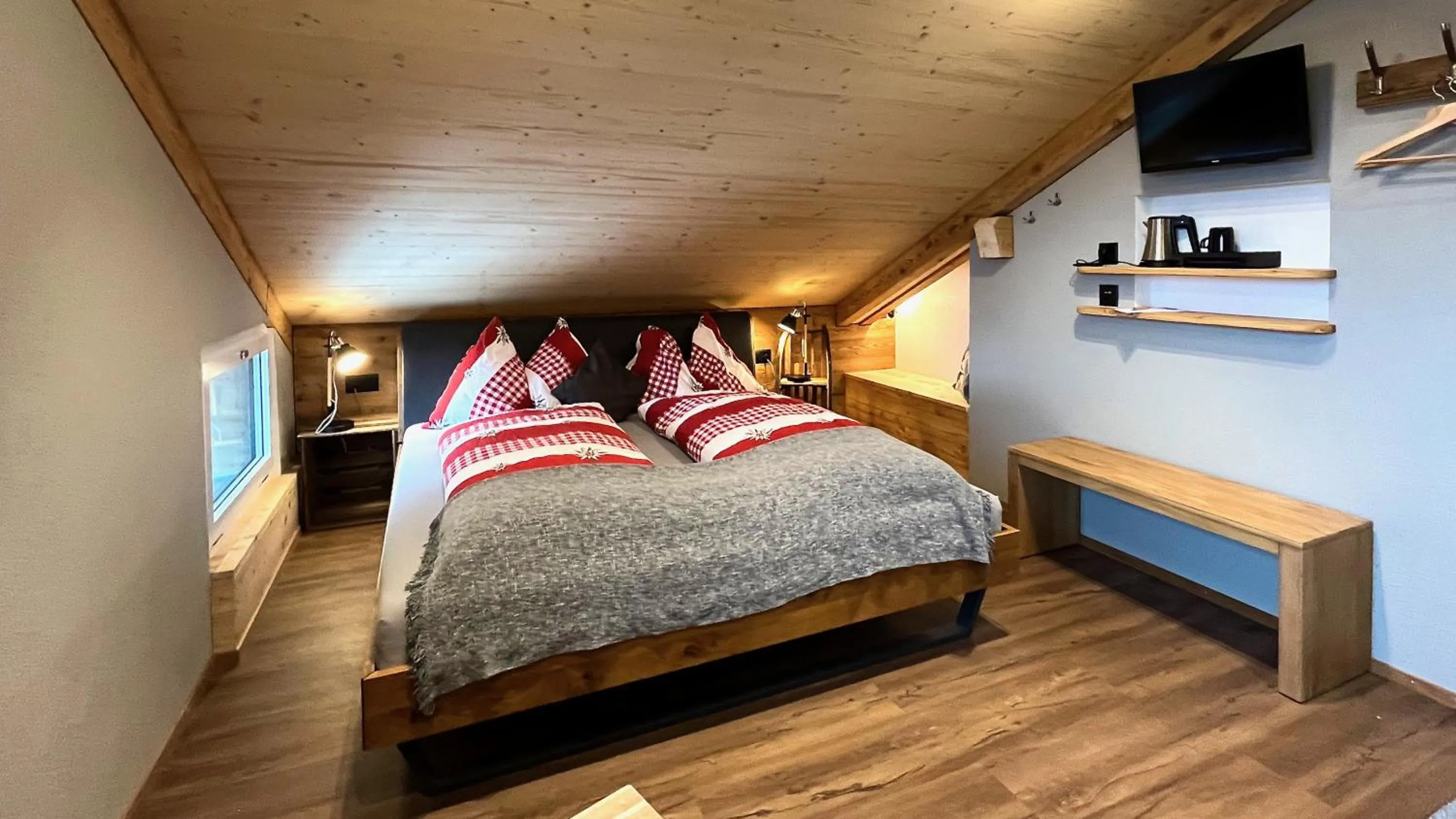 Bed in Berggasthaus Eggberge - Boutique Mountain Hotel - Access via Cablecar