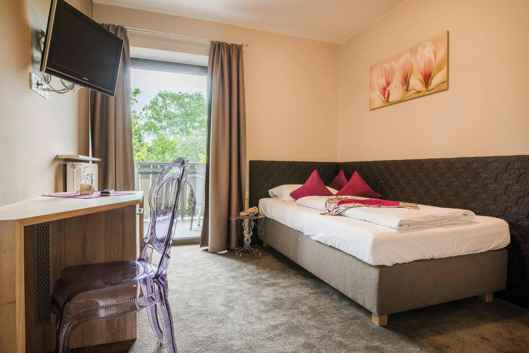 Bedroom, Bed in Hotel Restaurant Kirchsteiger