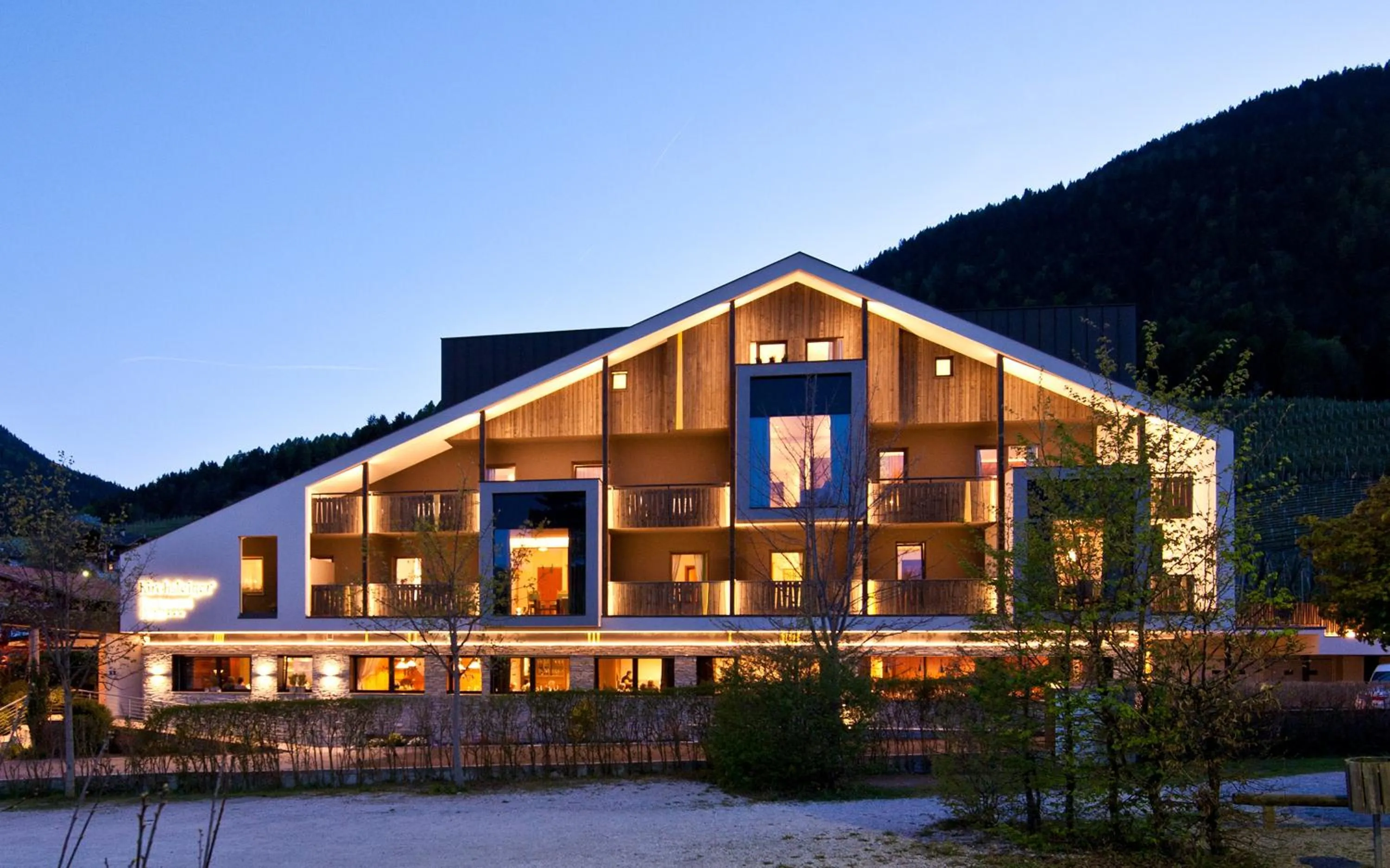 Facade/entrance in Hotel Restaurant Kirchsteiger