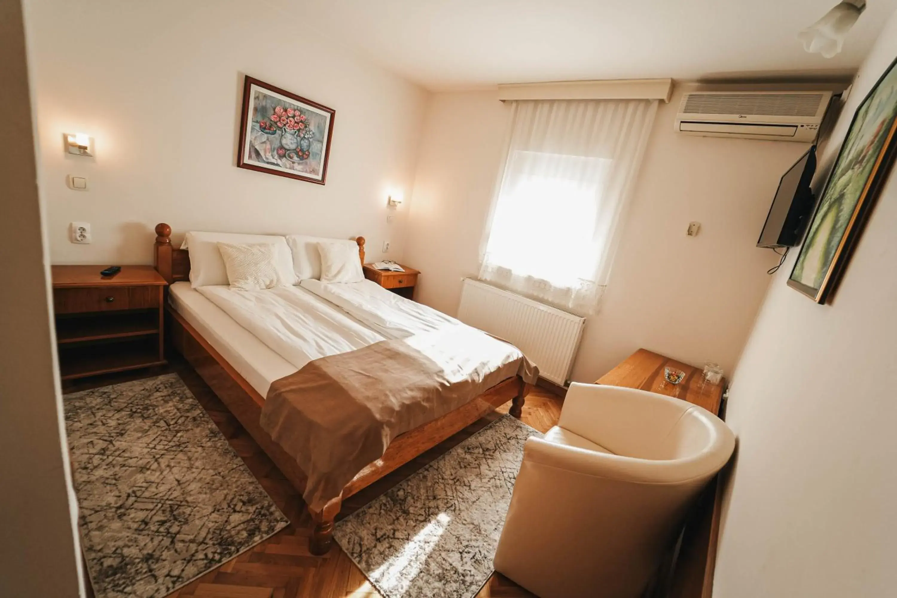 Double Room - single occupancy in Passage Double Room - single occupancy in Passage