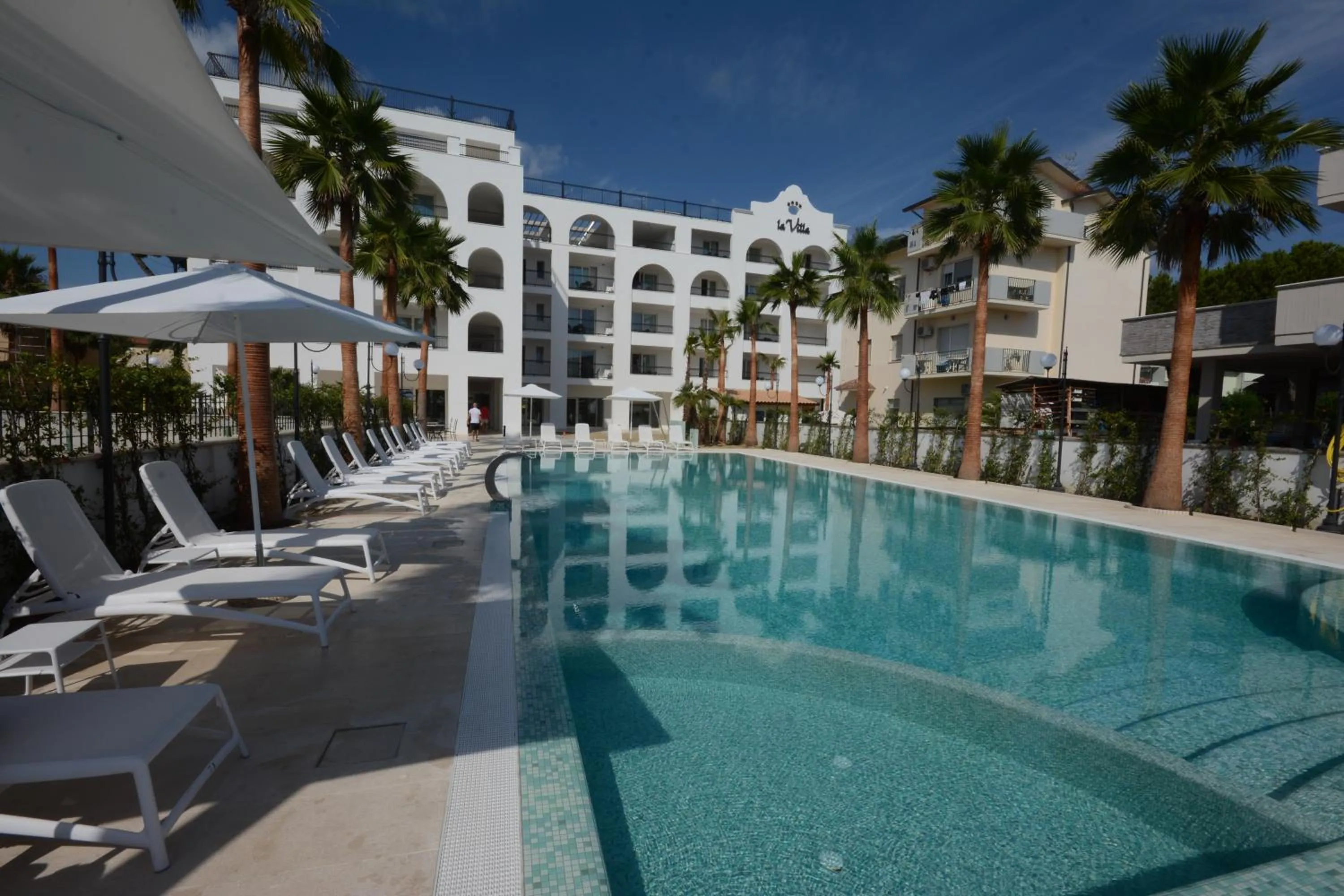 Facade/entrance in Residence La Villa