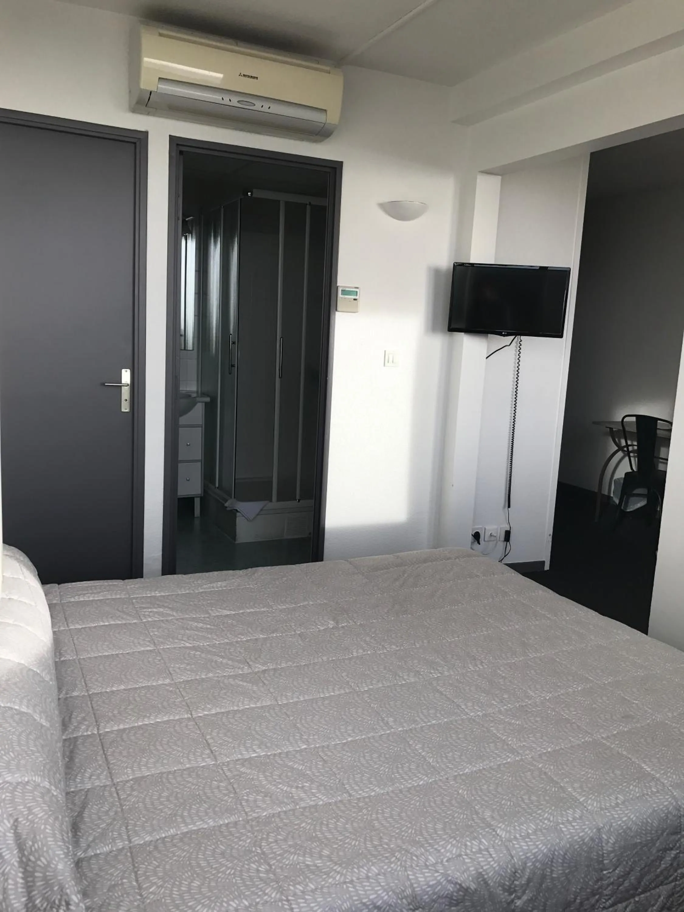 Photo of the whole room, Bed in Hôtel Residence Les Aiguades