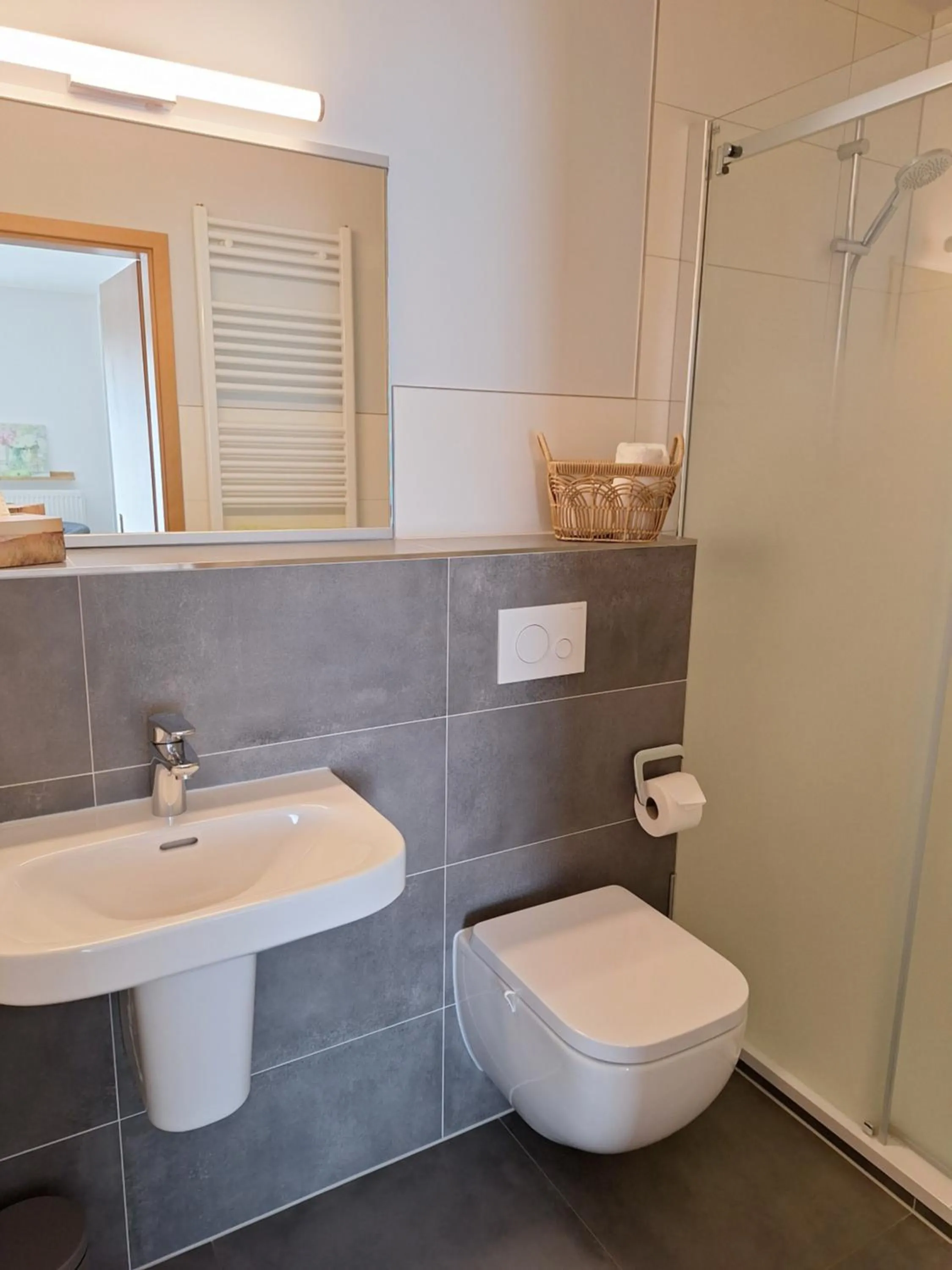 Bathroom in Pension Kastanienhof