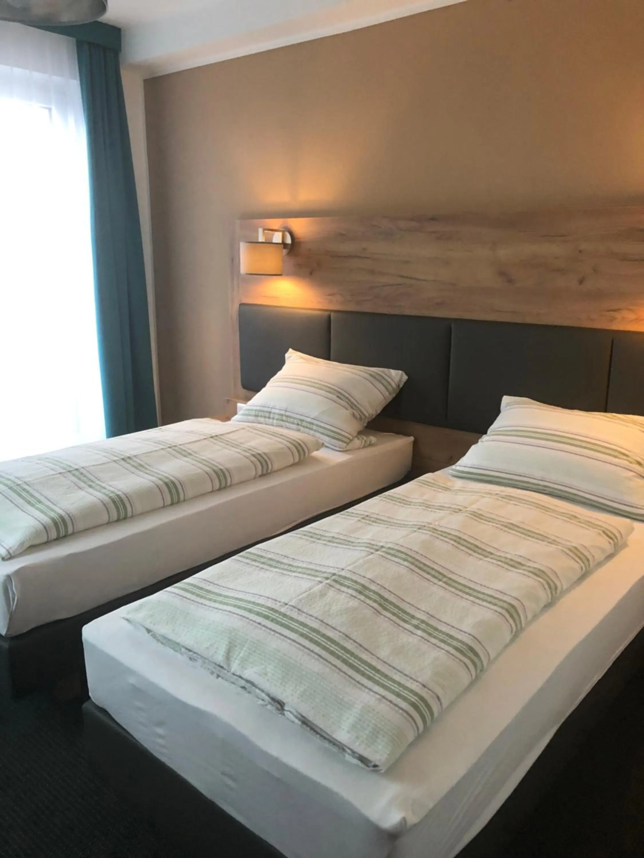 Photo of the whole room, Bed in Burghotel Homberg