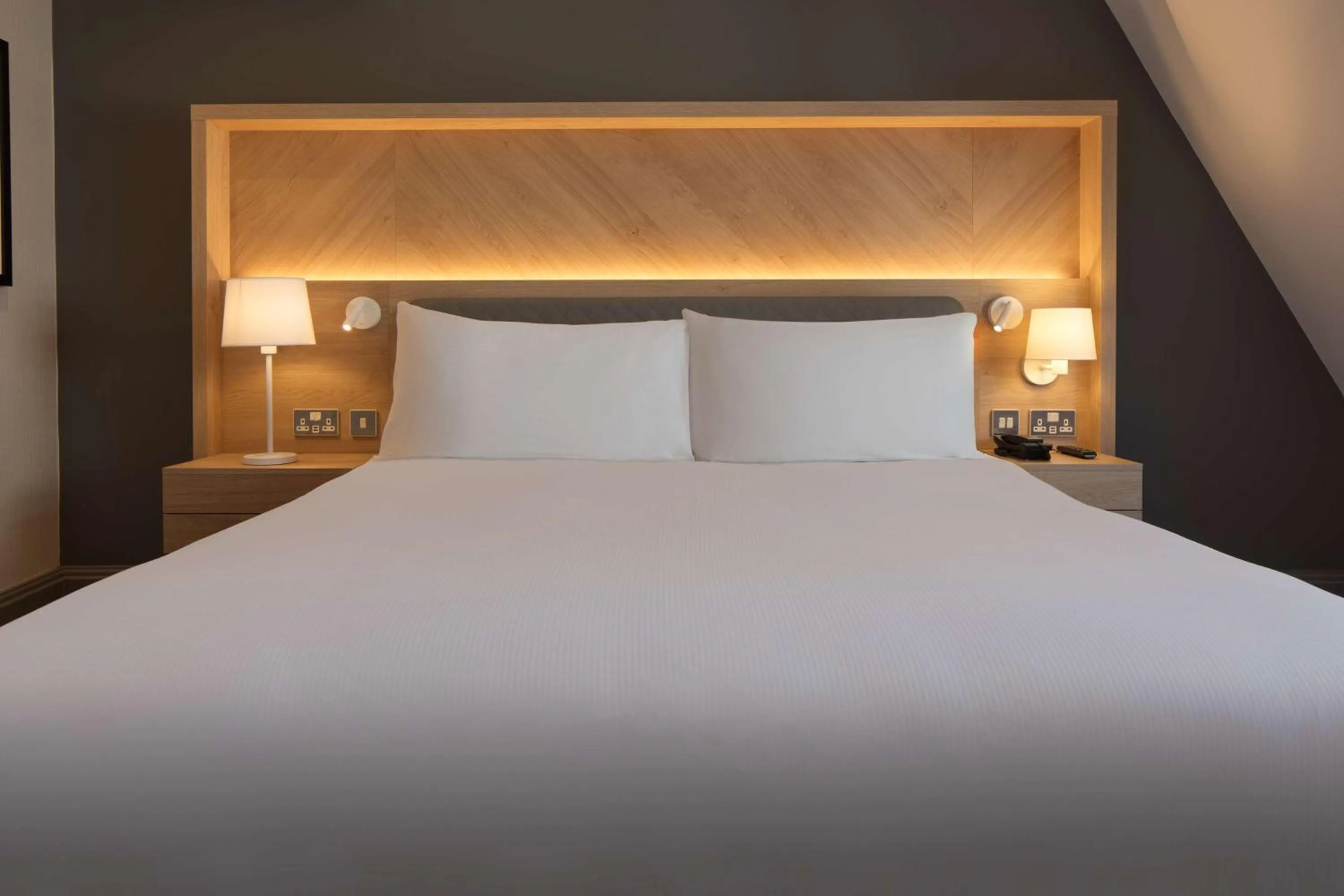 Bed in Hilton Nottingham Hotel