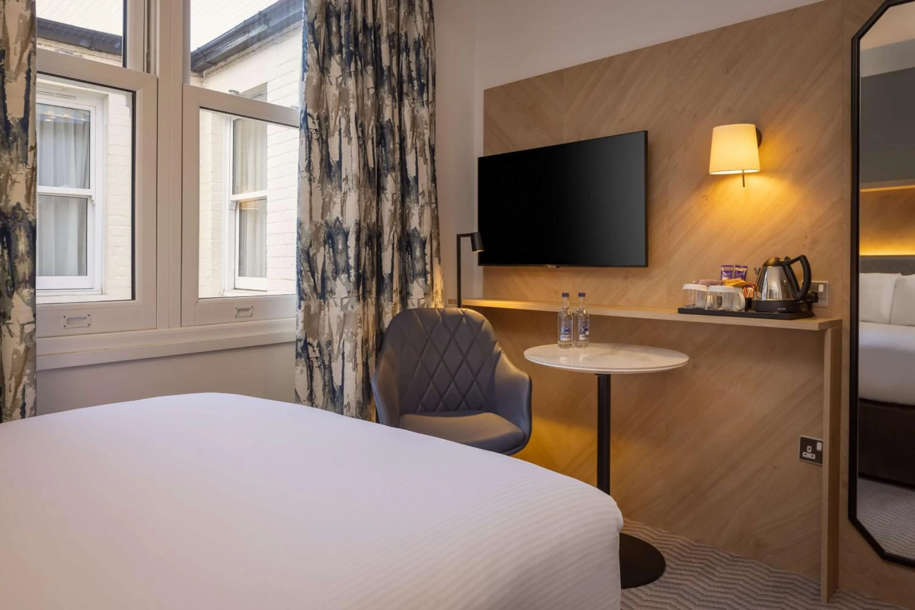 Bedroom, Bed in Hilton Nottingham Hotel