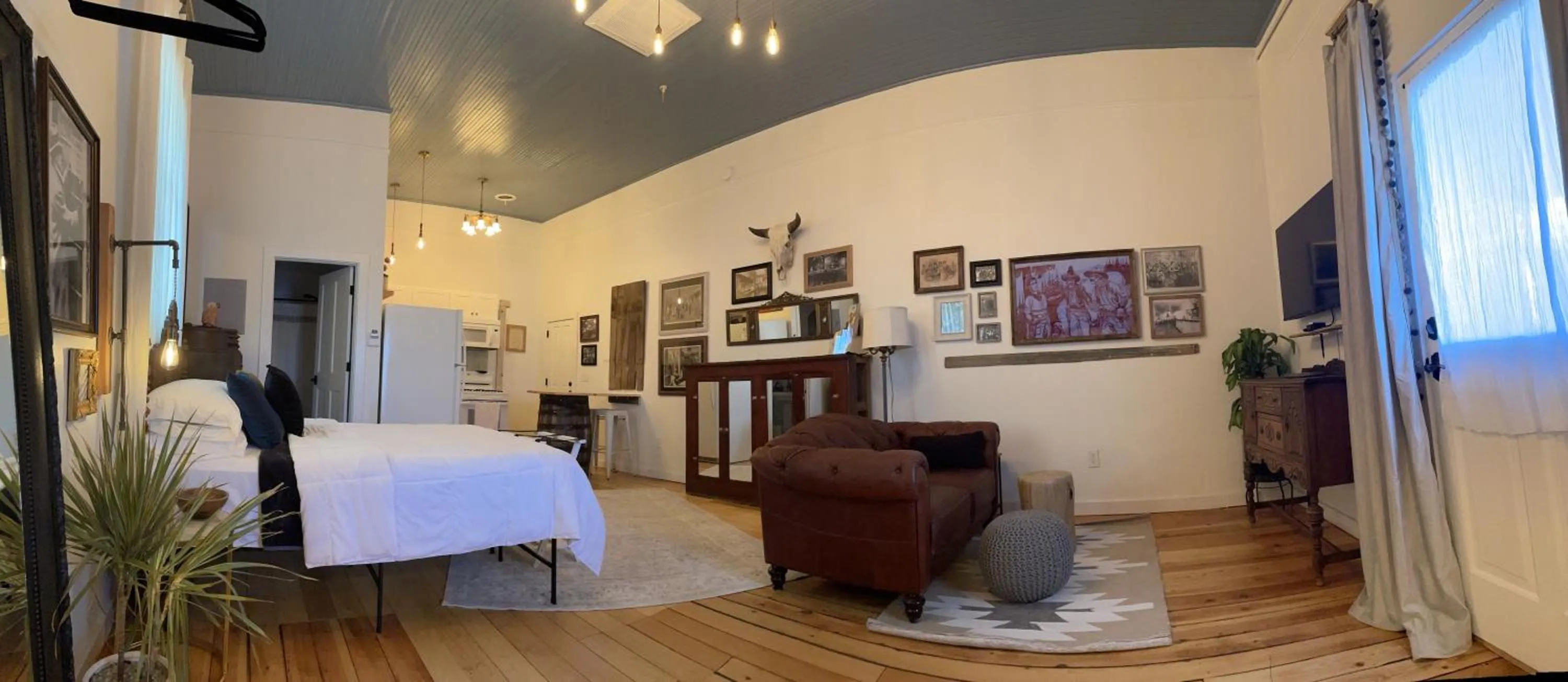 Bed in Painted Lady Bed & Brew