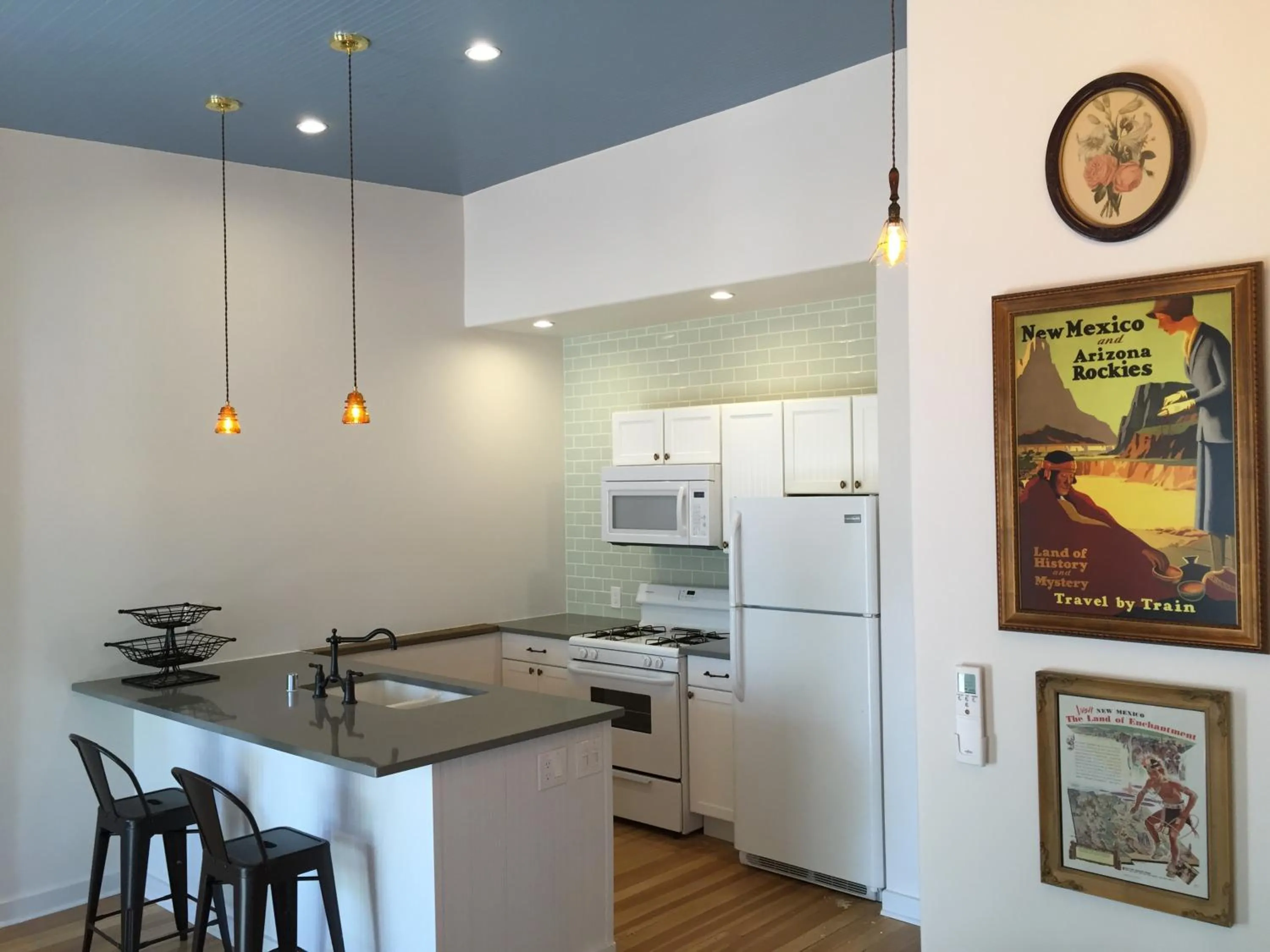 Kitchen or kitchenette in Painted Lady Bed & Brew