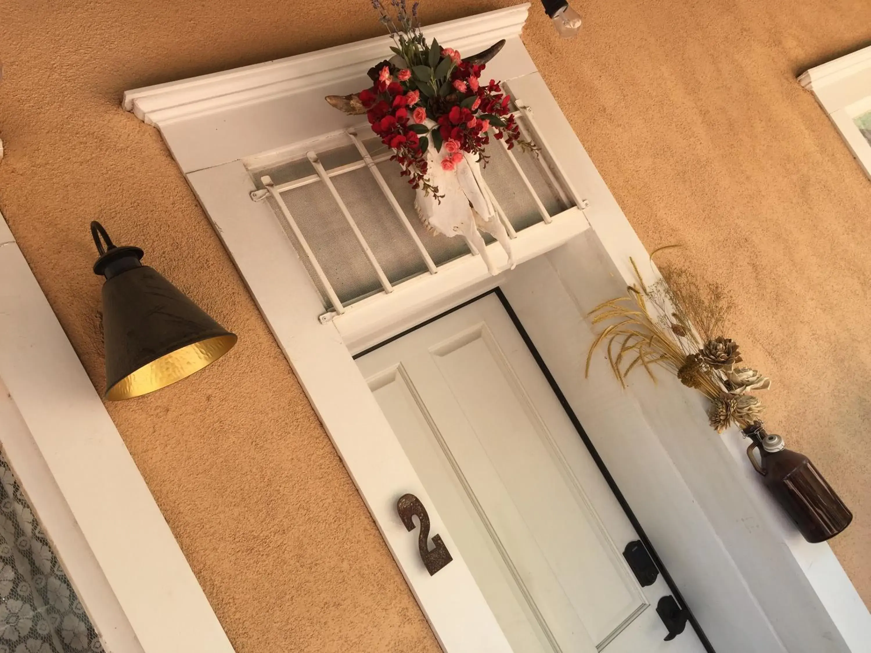 Facade/entrance in Painted Lady Bed & Brew Facade/entrance in Painted Lady Bed & Brew