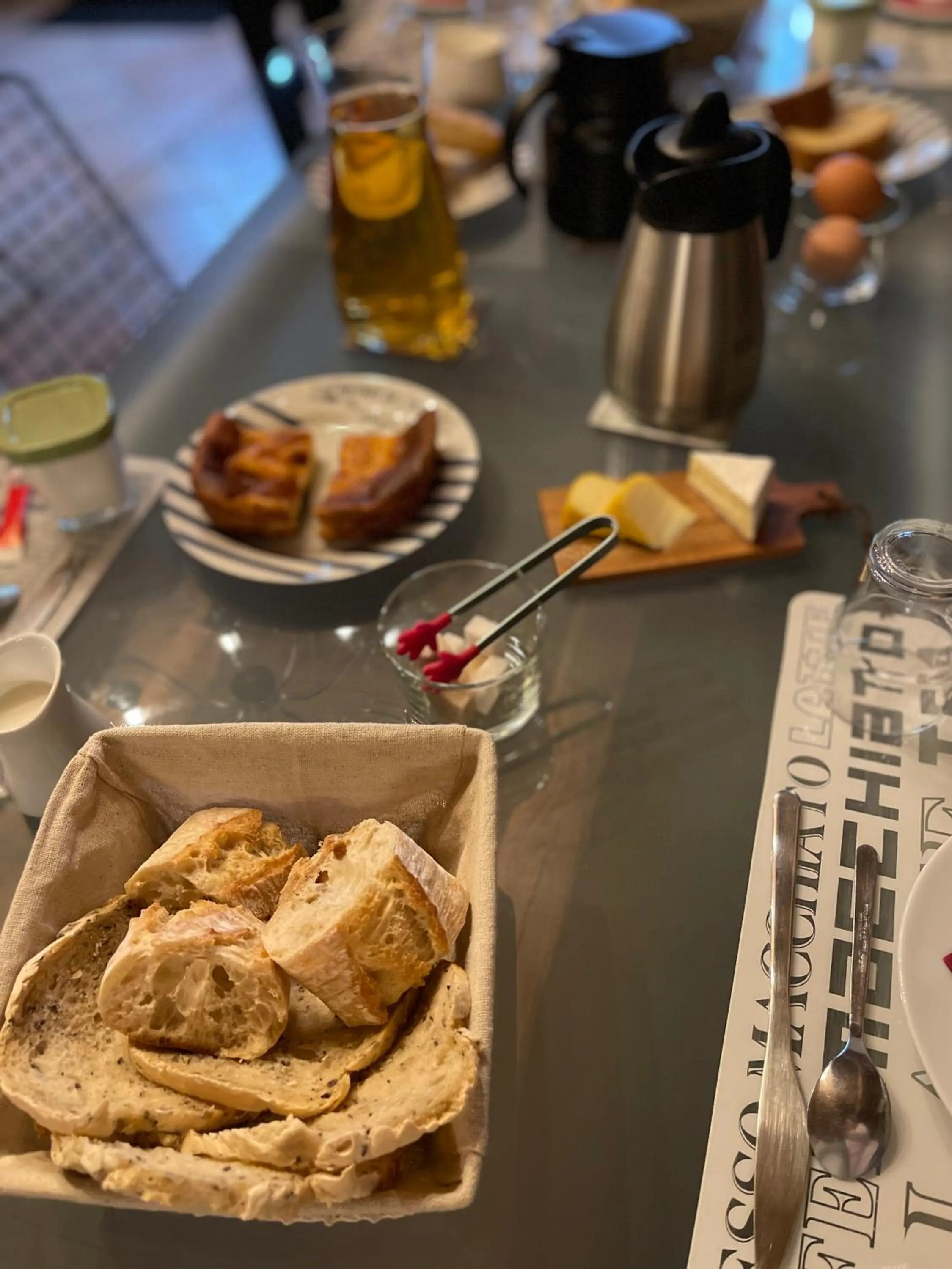 Food and drinks in Le Haut Pont de la Baie