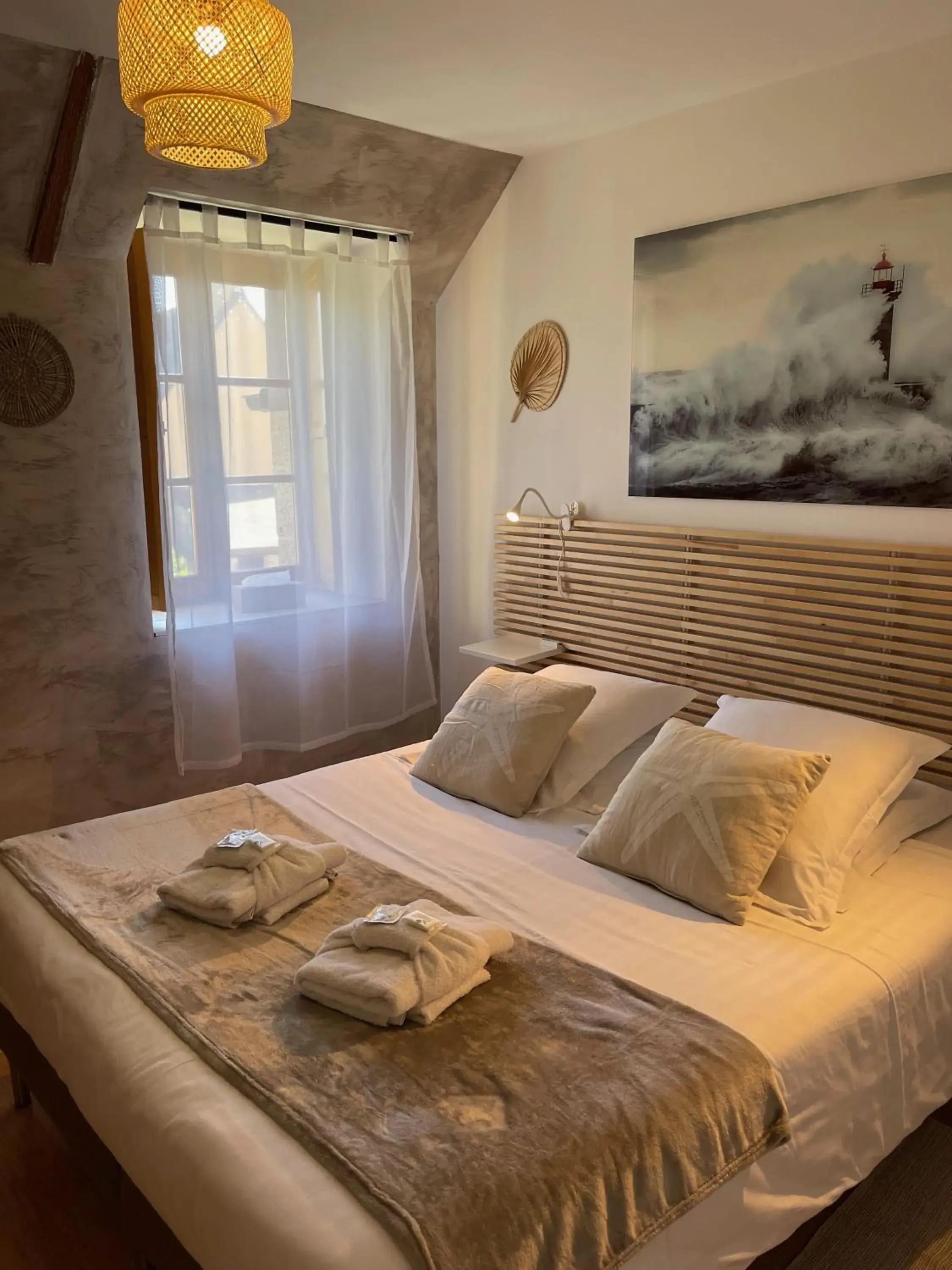 Double Room with Private External Bathroom in Le Haut Pont de la Baie Double Room with Private External Bathroom in Le Haut Pont de la Baie