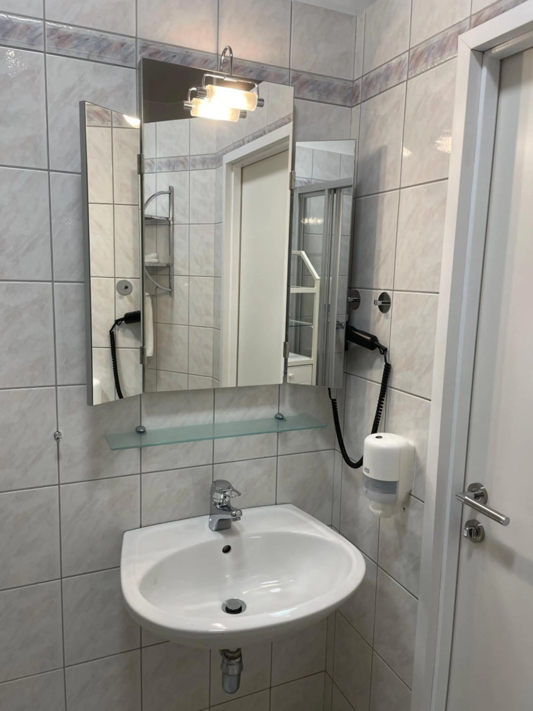 Bathroom in Gasthof Schwabl Wirt