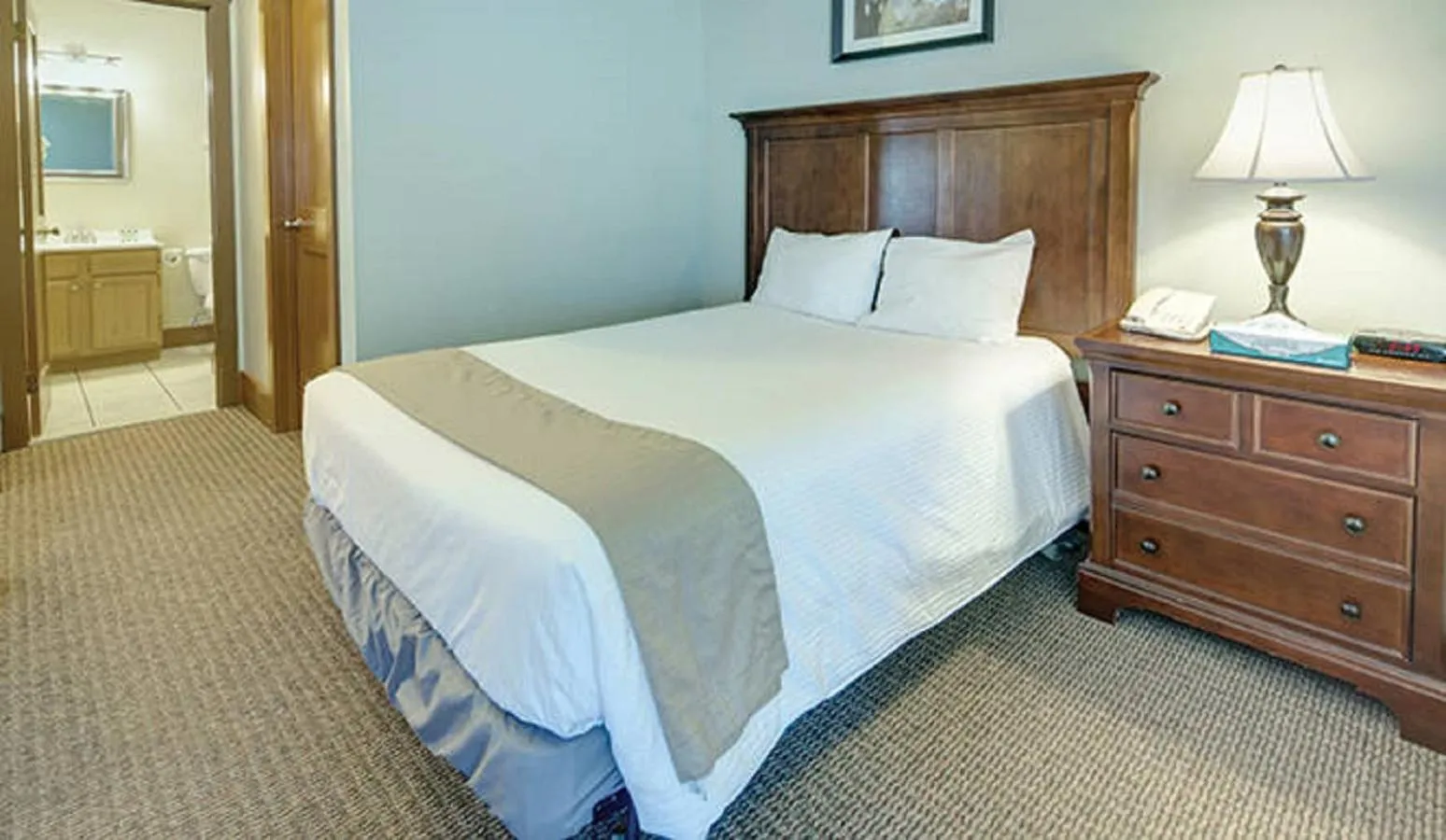 Bed in Pocono Villas Resort