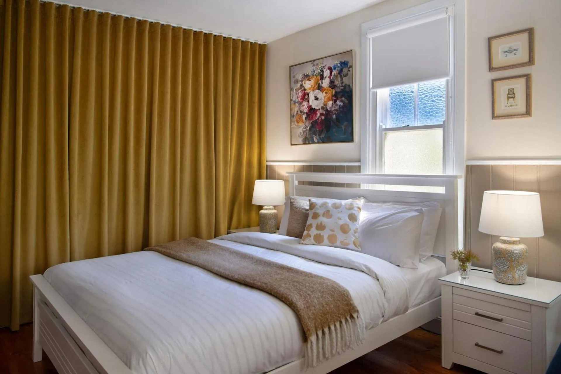 Bed in Koovelly Garden Studio- cosy retreat