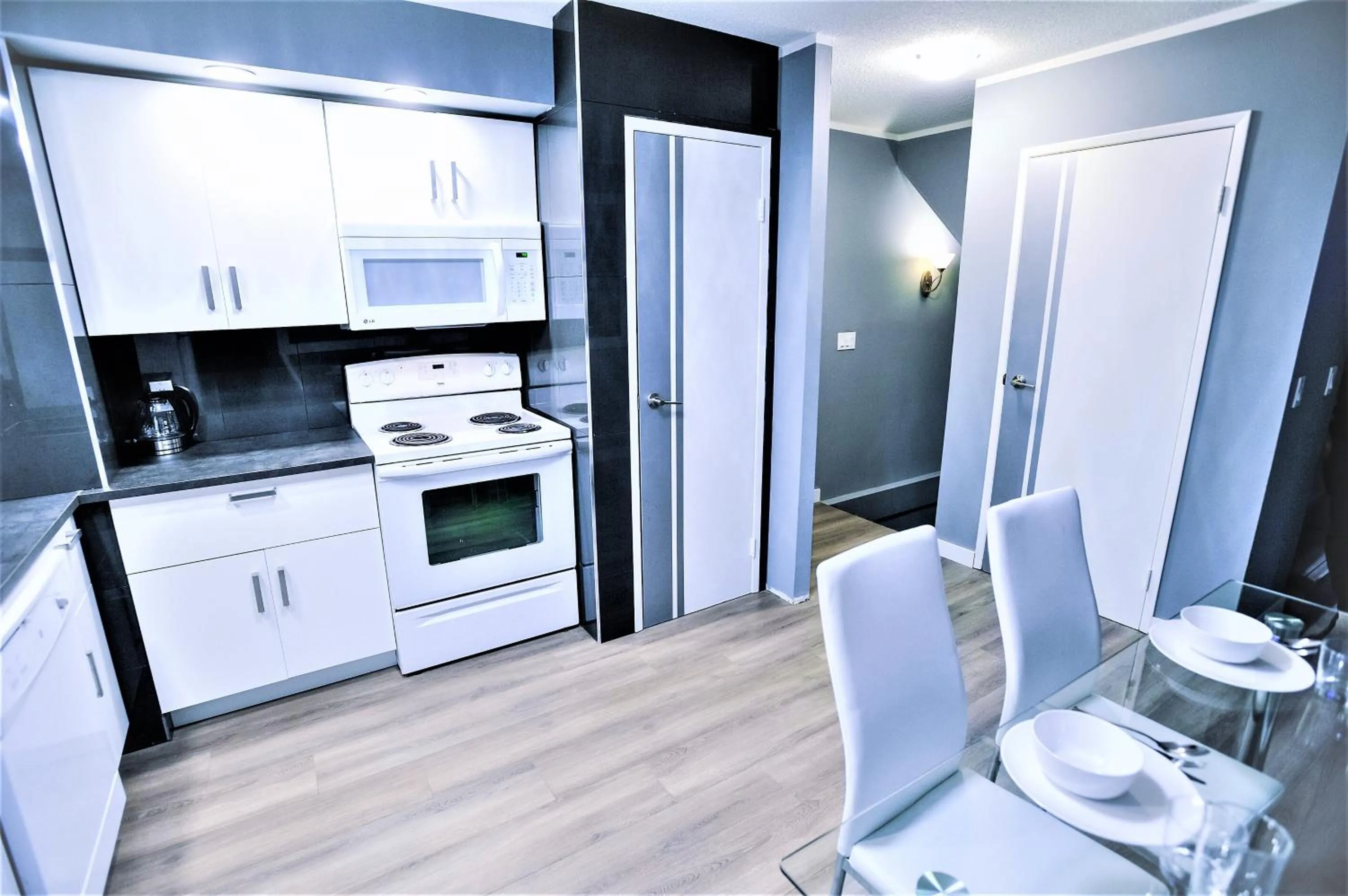 Kitchen or kitchenette in The Modern Spot