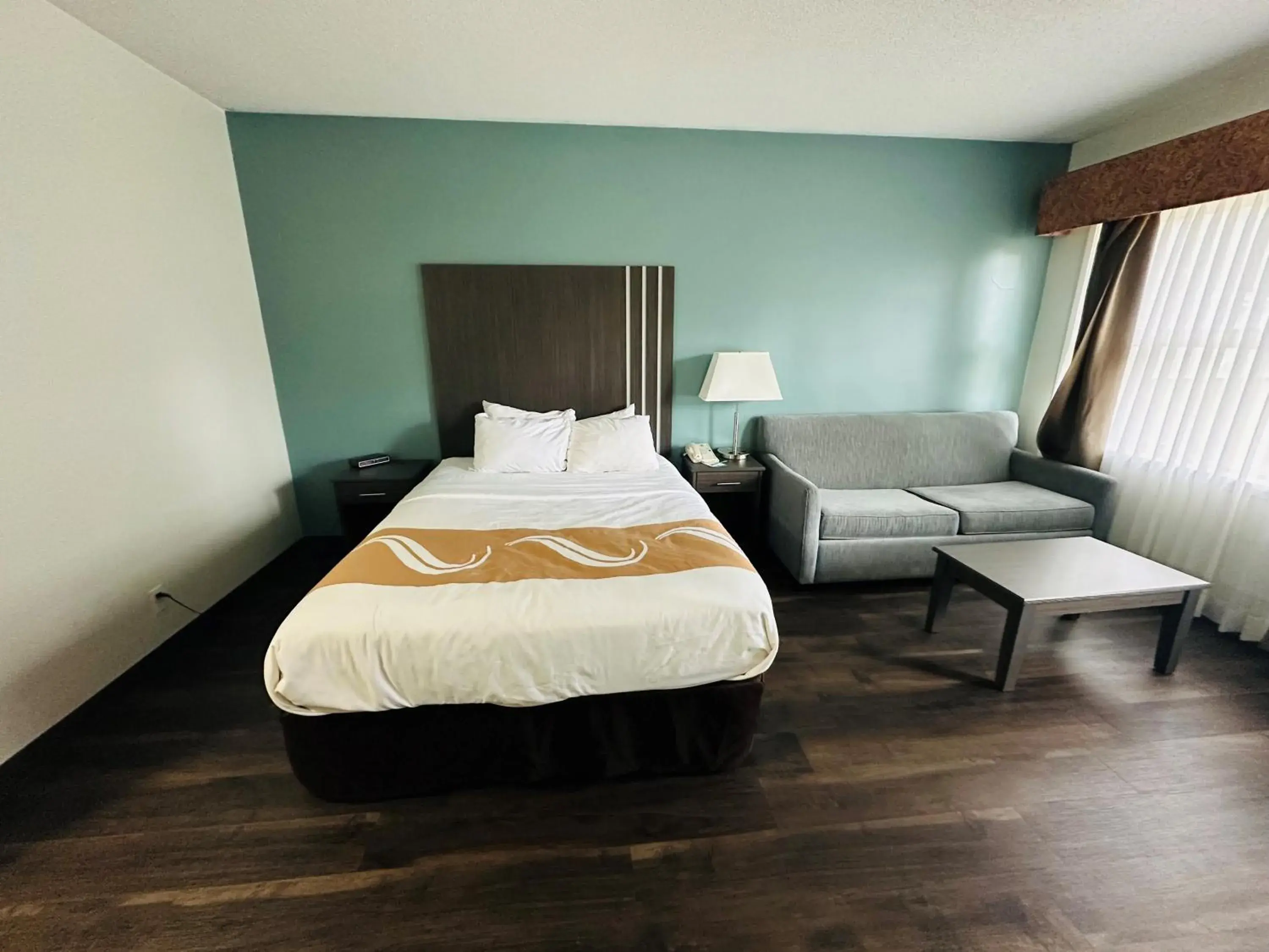 Photo of the whole room, Bed in Quality Inn Photo of the whole room, Bed in Quality Inn