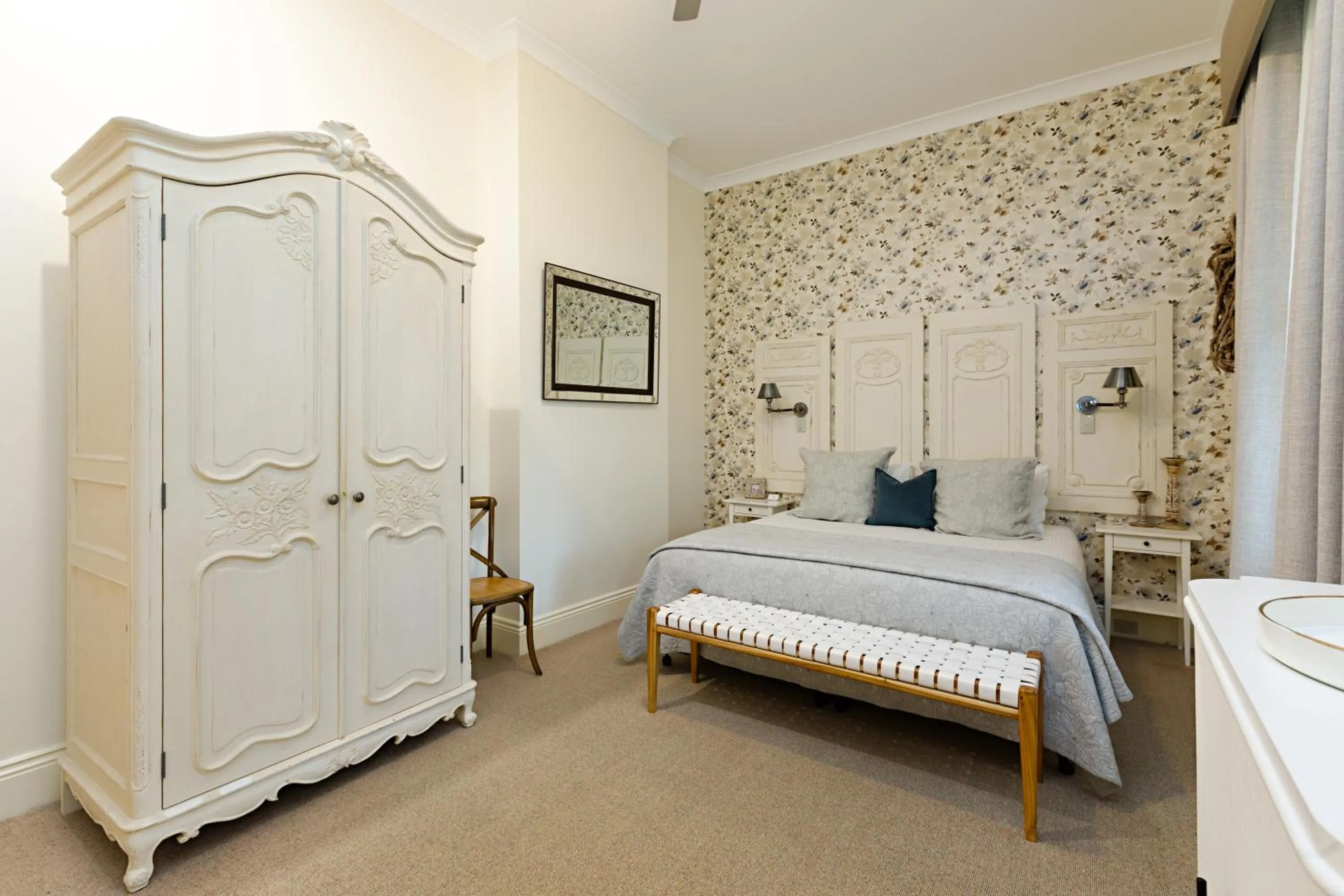Bed in Twelve on Albert
