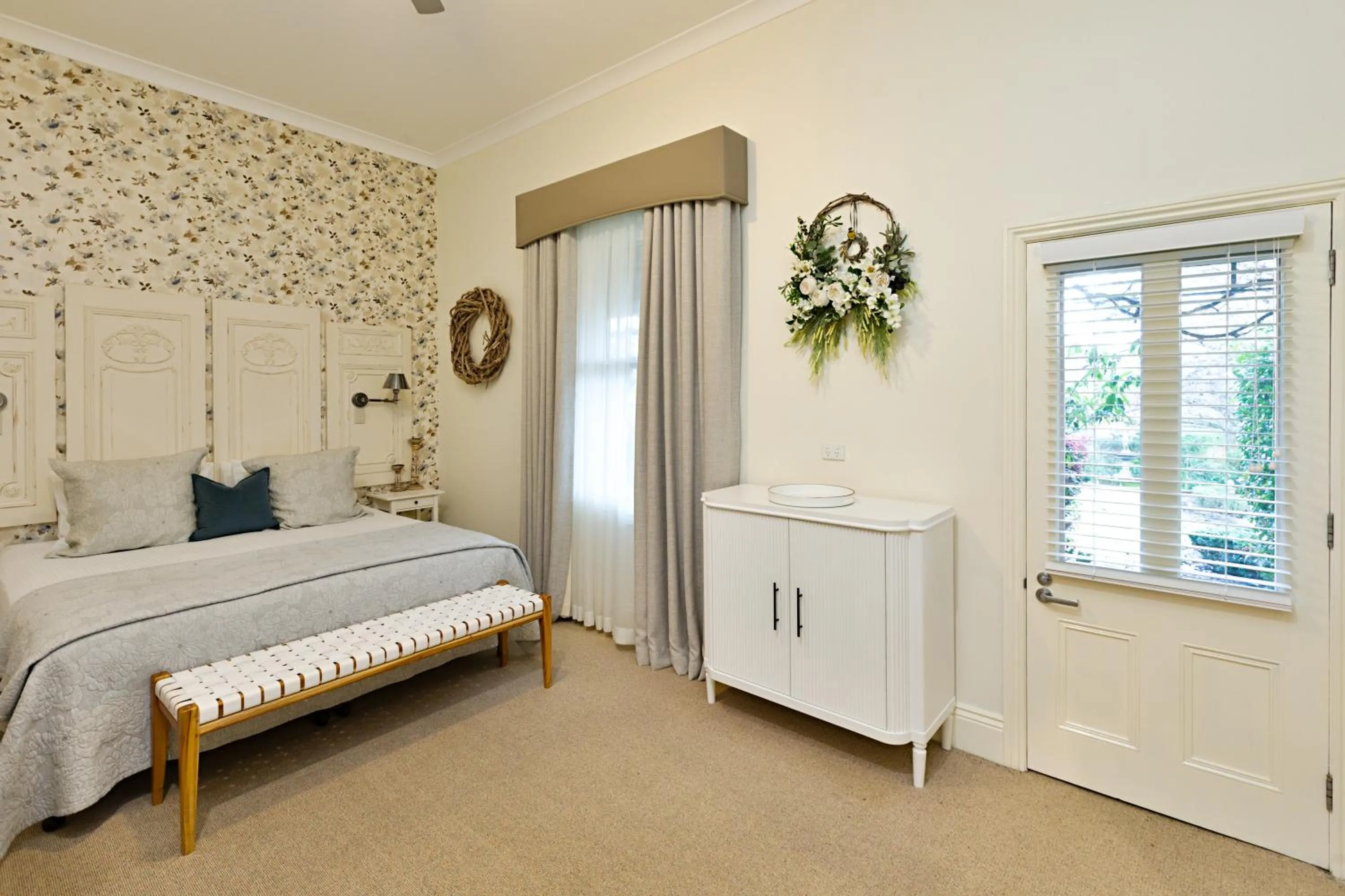 Bed in Twelve on Albert