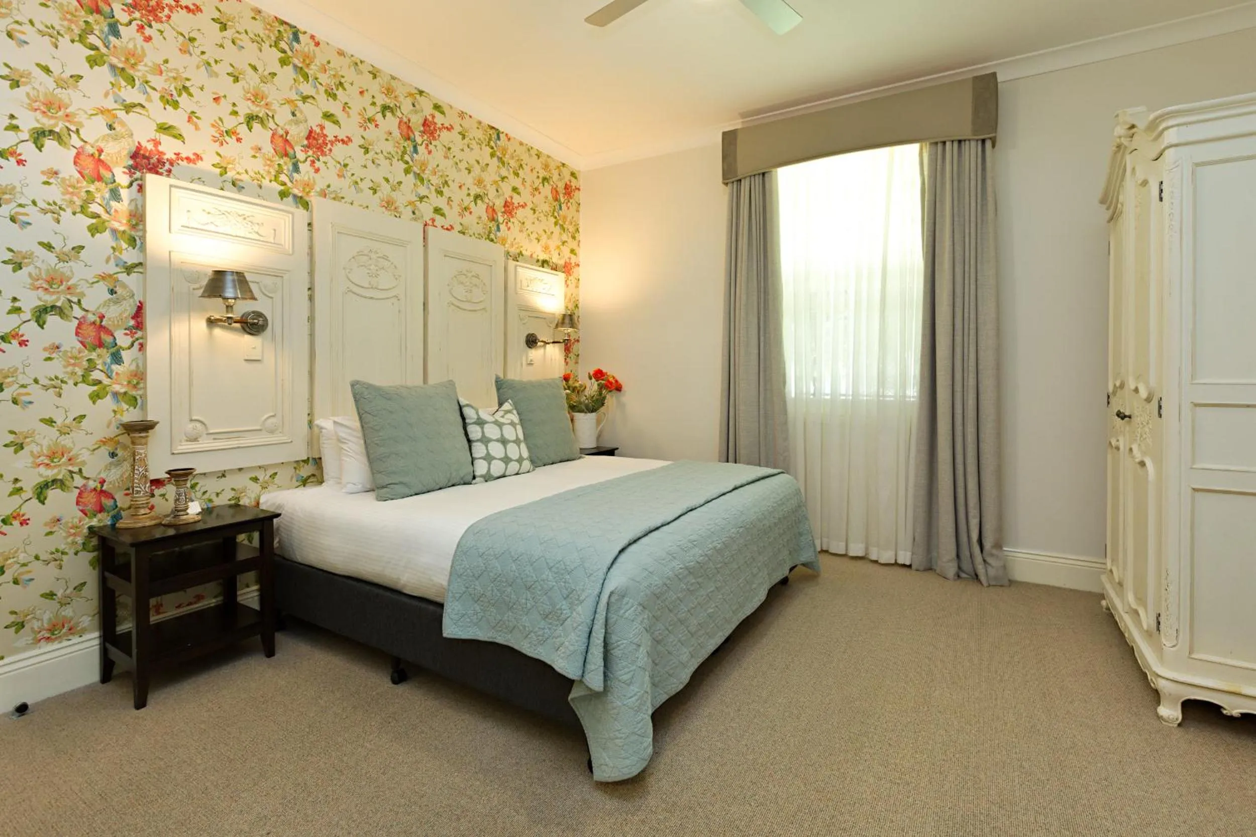 Bed in Twelve on Albert