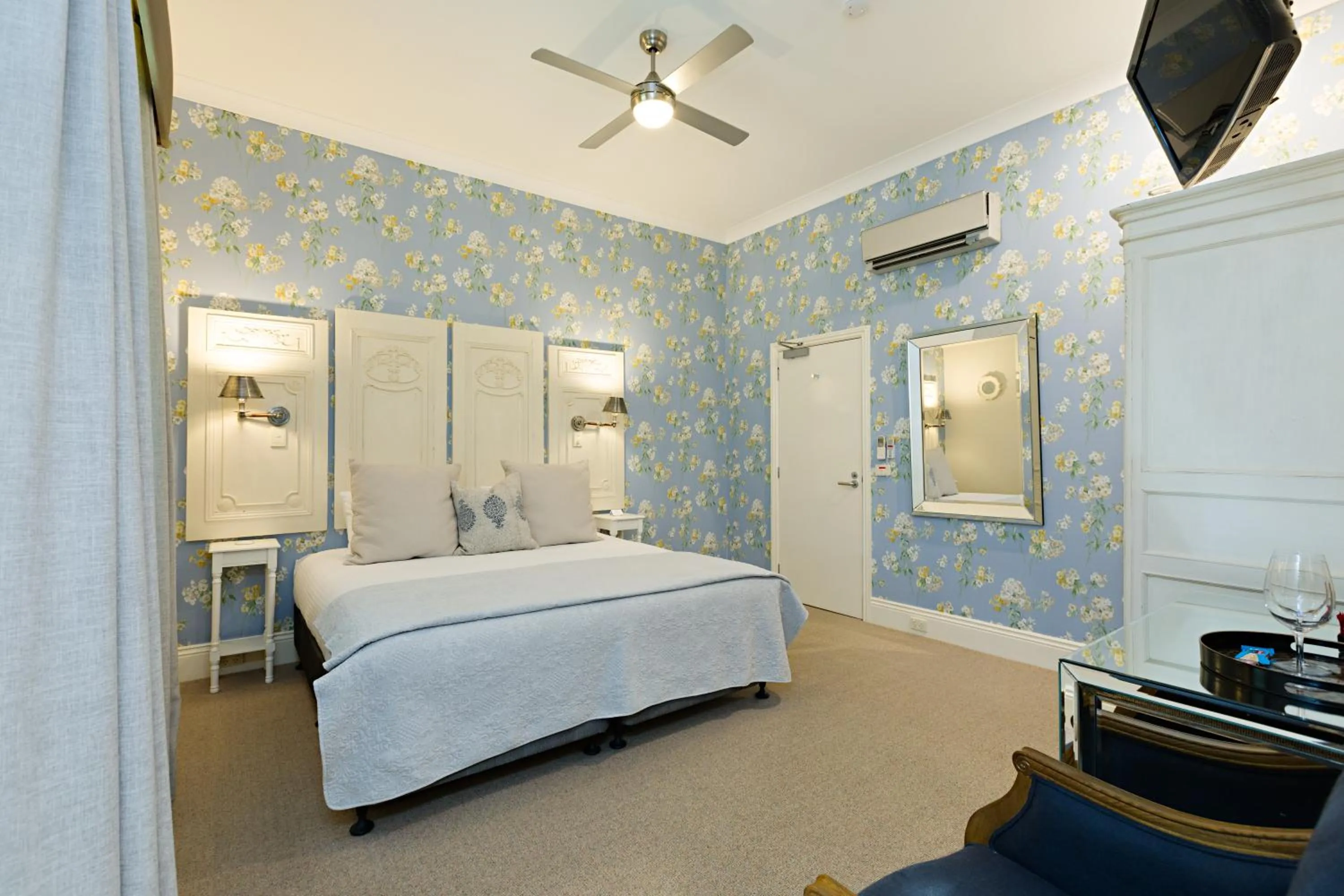 Bed in Twelve on Albert