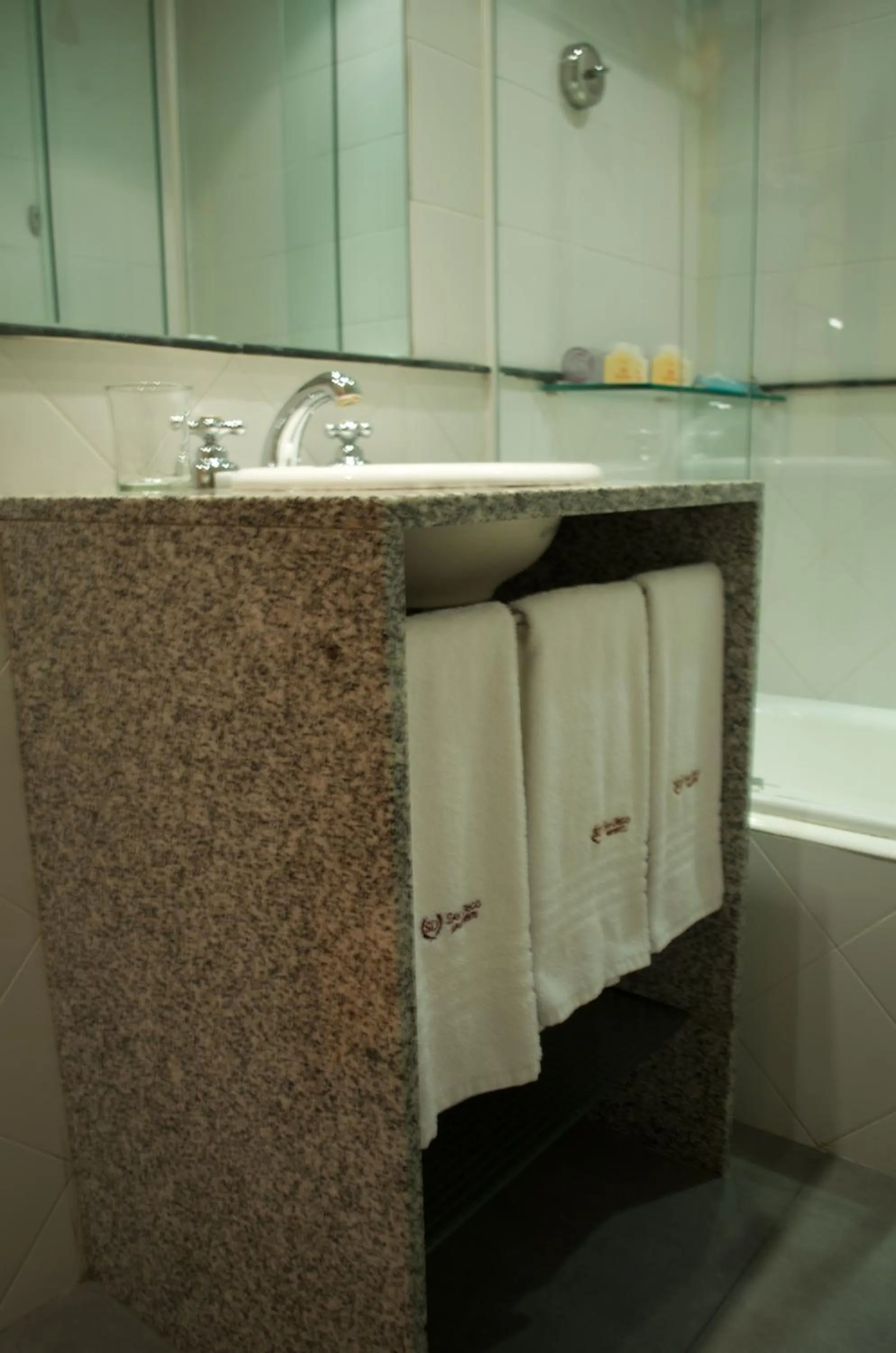 Bathroom in Apart San Diego Recoleta