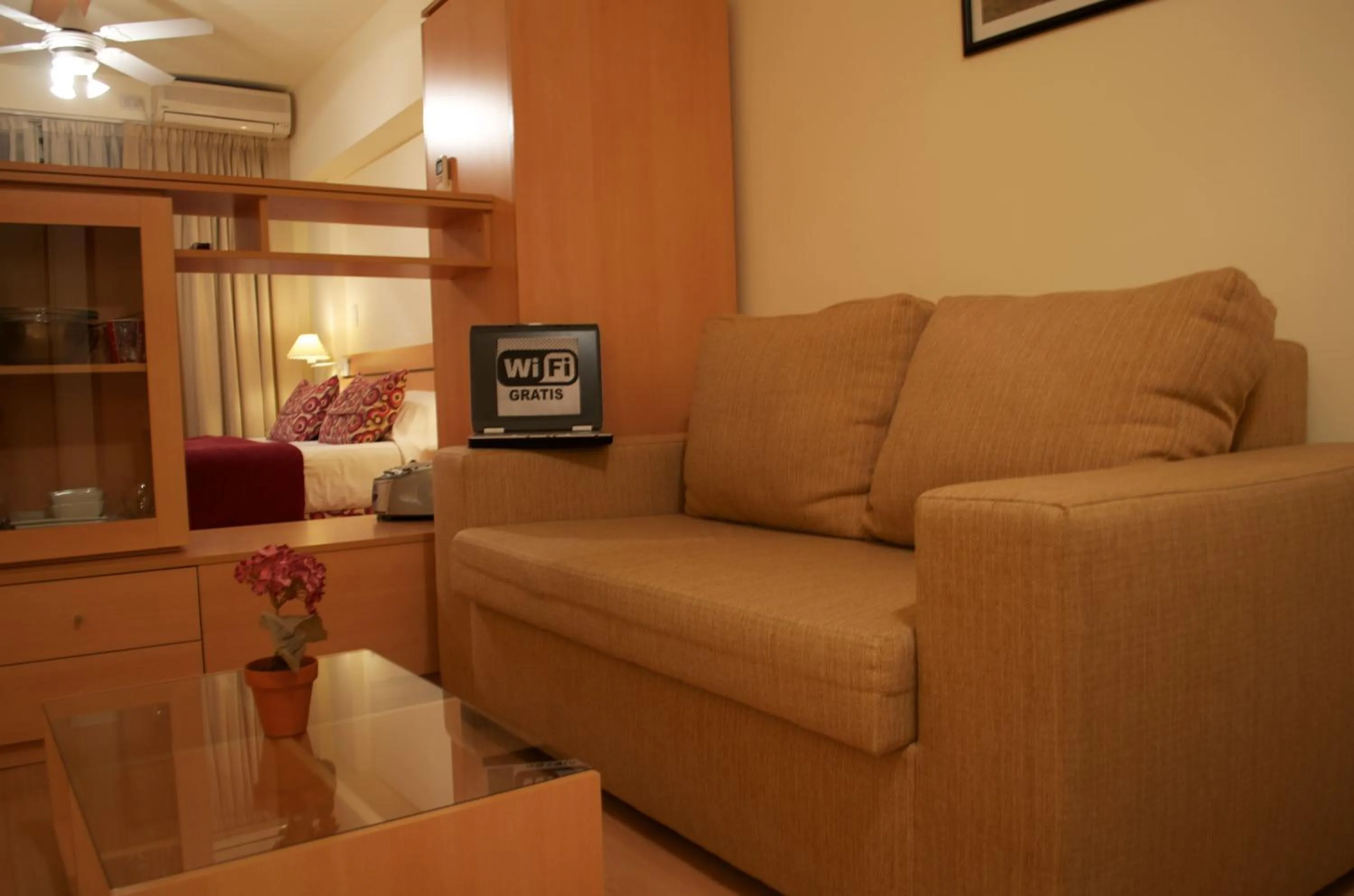 Seating area in Apart San Diego Recoleta