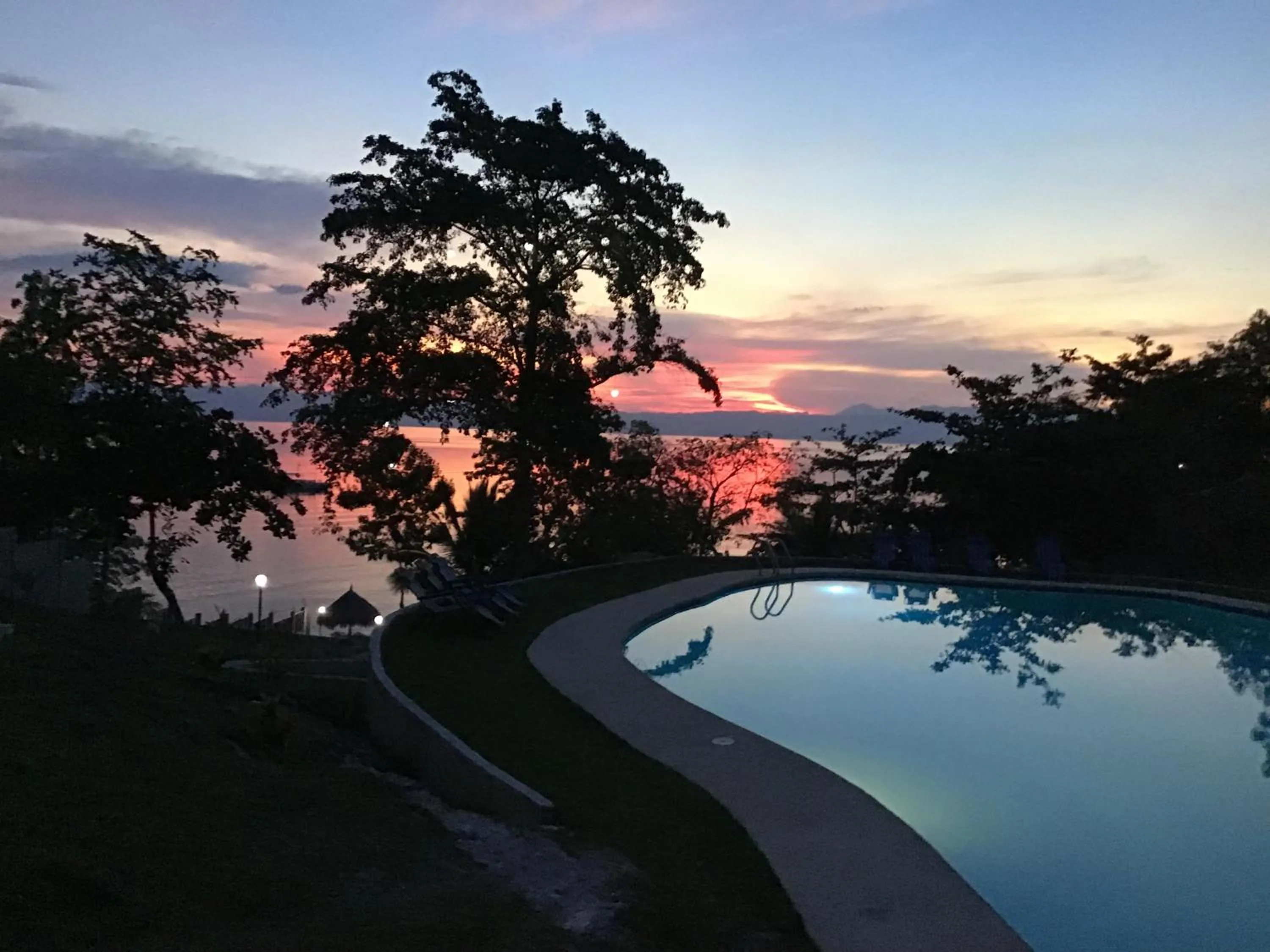 Sunset in Cuestas Beach Resort and Restaurant