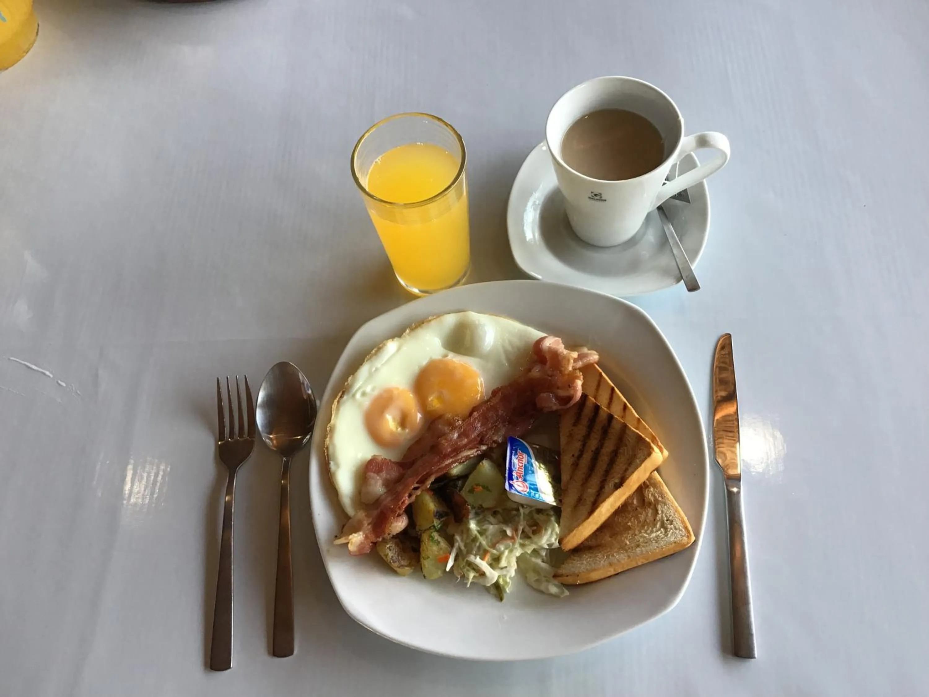 Continental breakfast in Cuestas Beach Resort and Restaurant