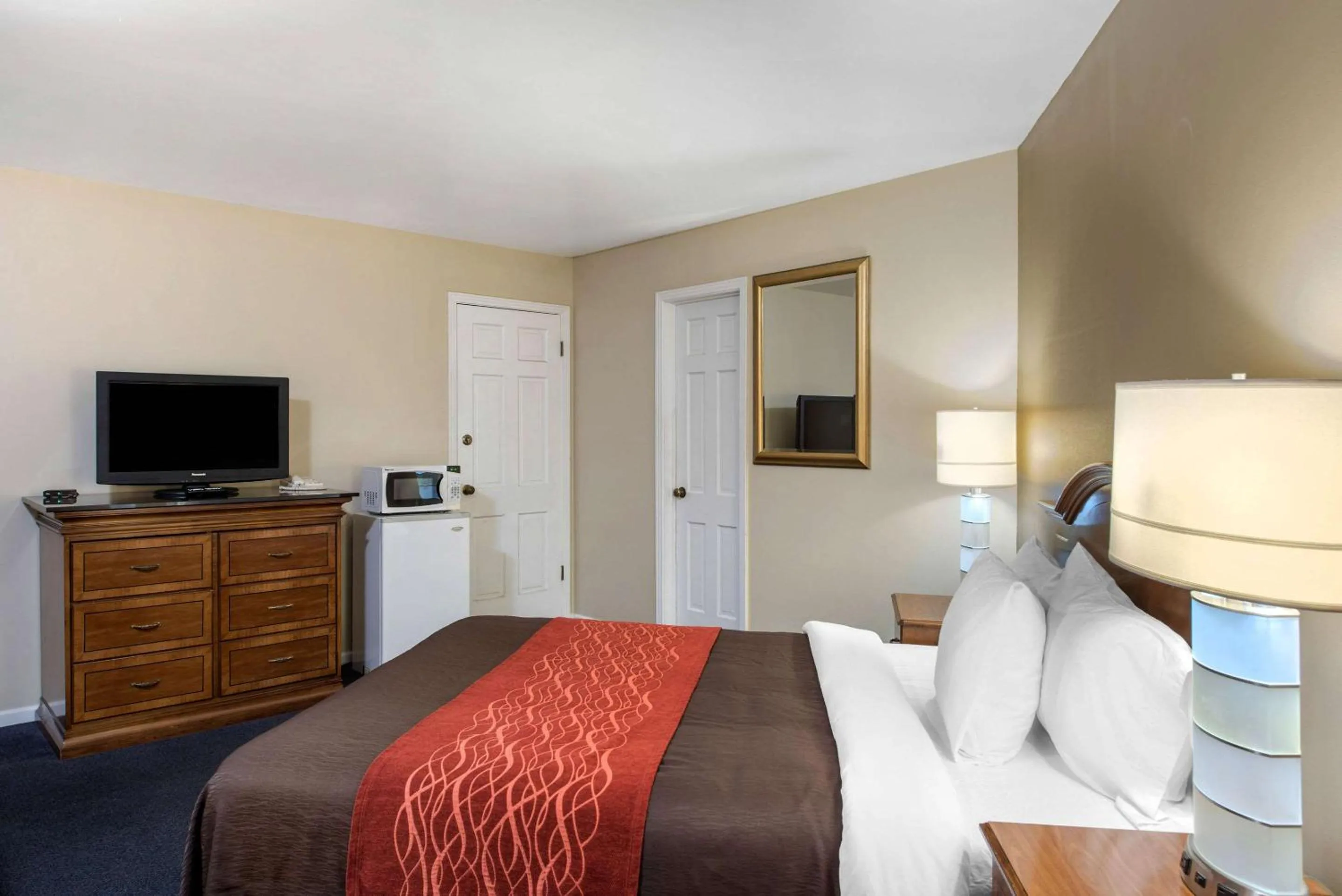 Photo of the whole room in Abode