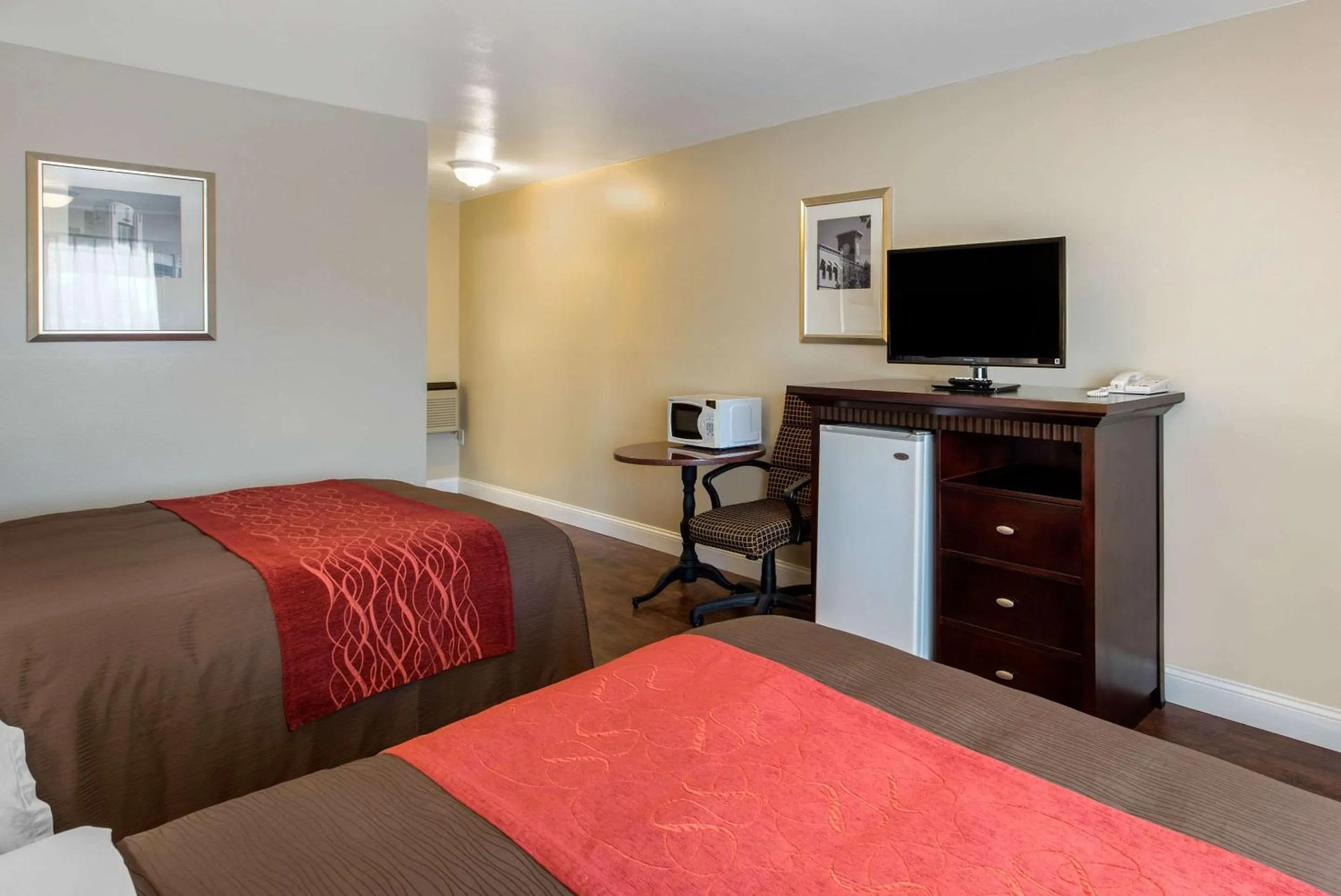 Photo of the whole room in Abode