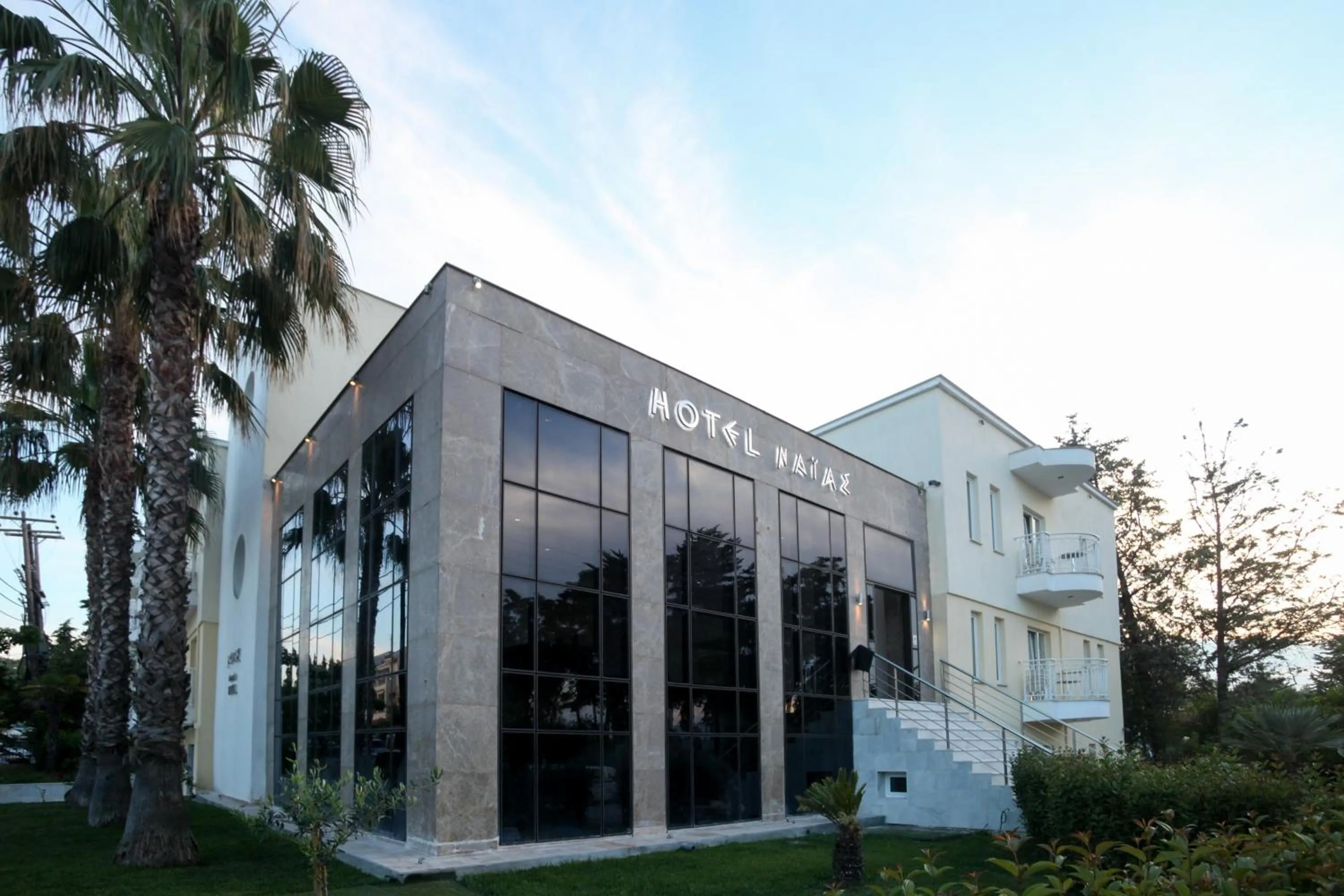 Property building in Naias